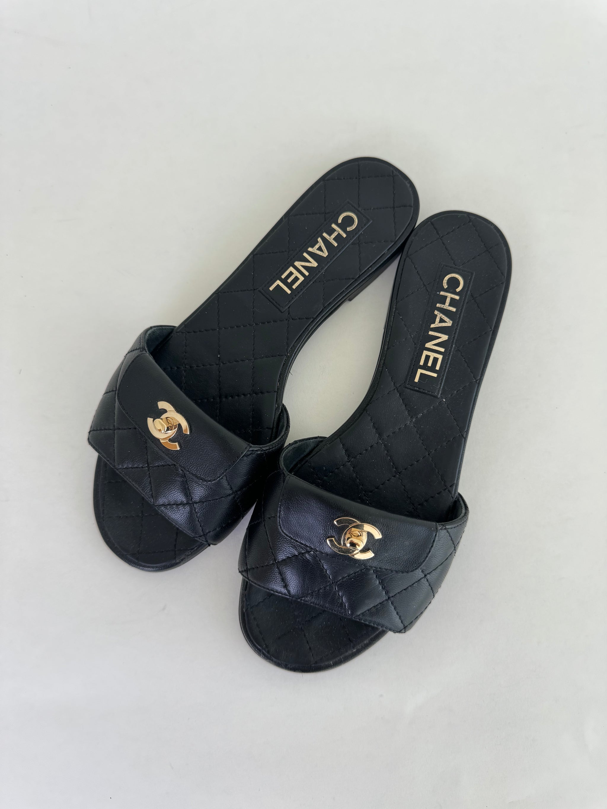 CHANEL - 美品 シャネル サンダル カメリア 【36】の通販 by