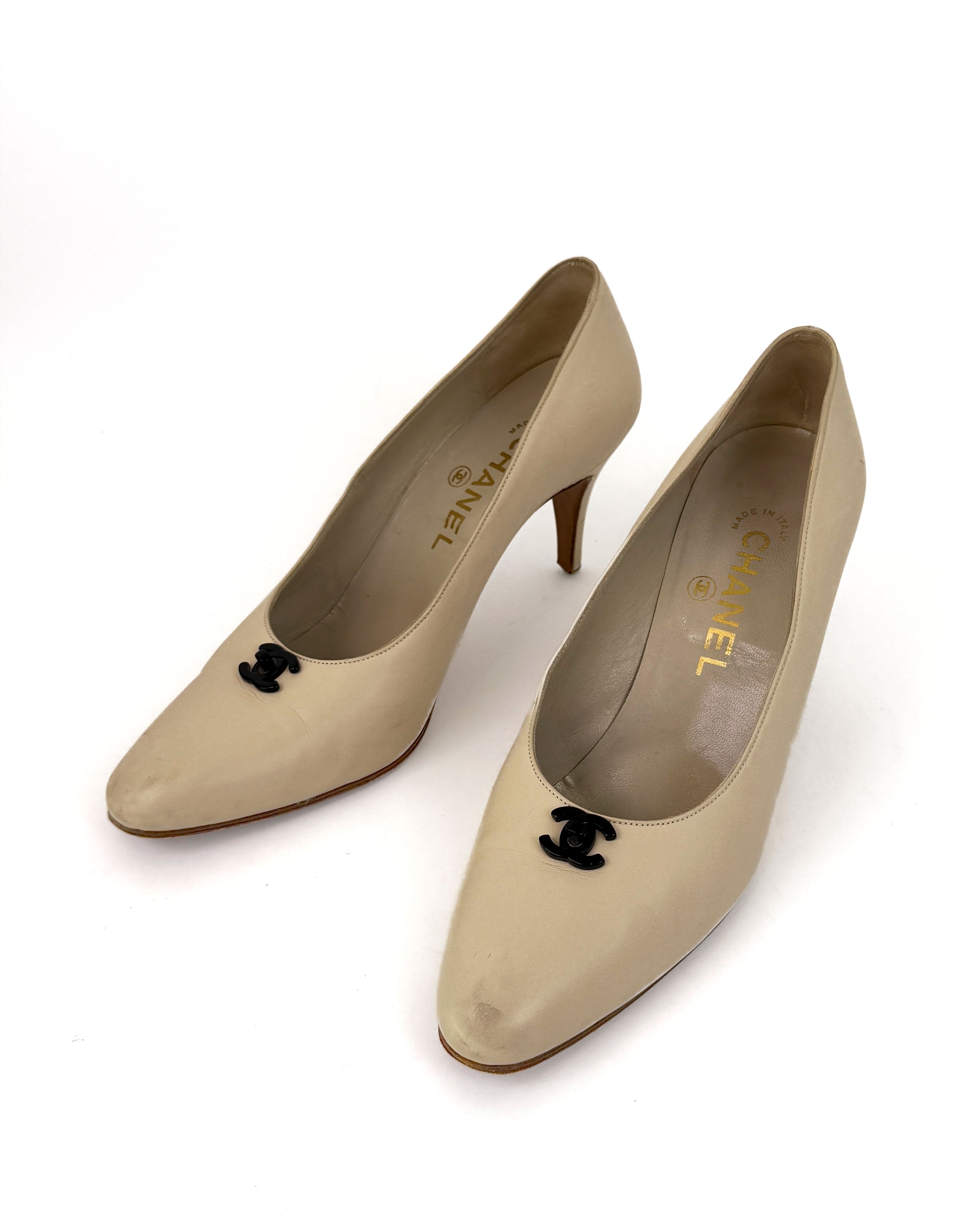 Chanel Vintage Leather Pumps - 37.5