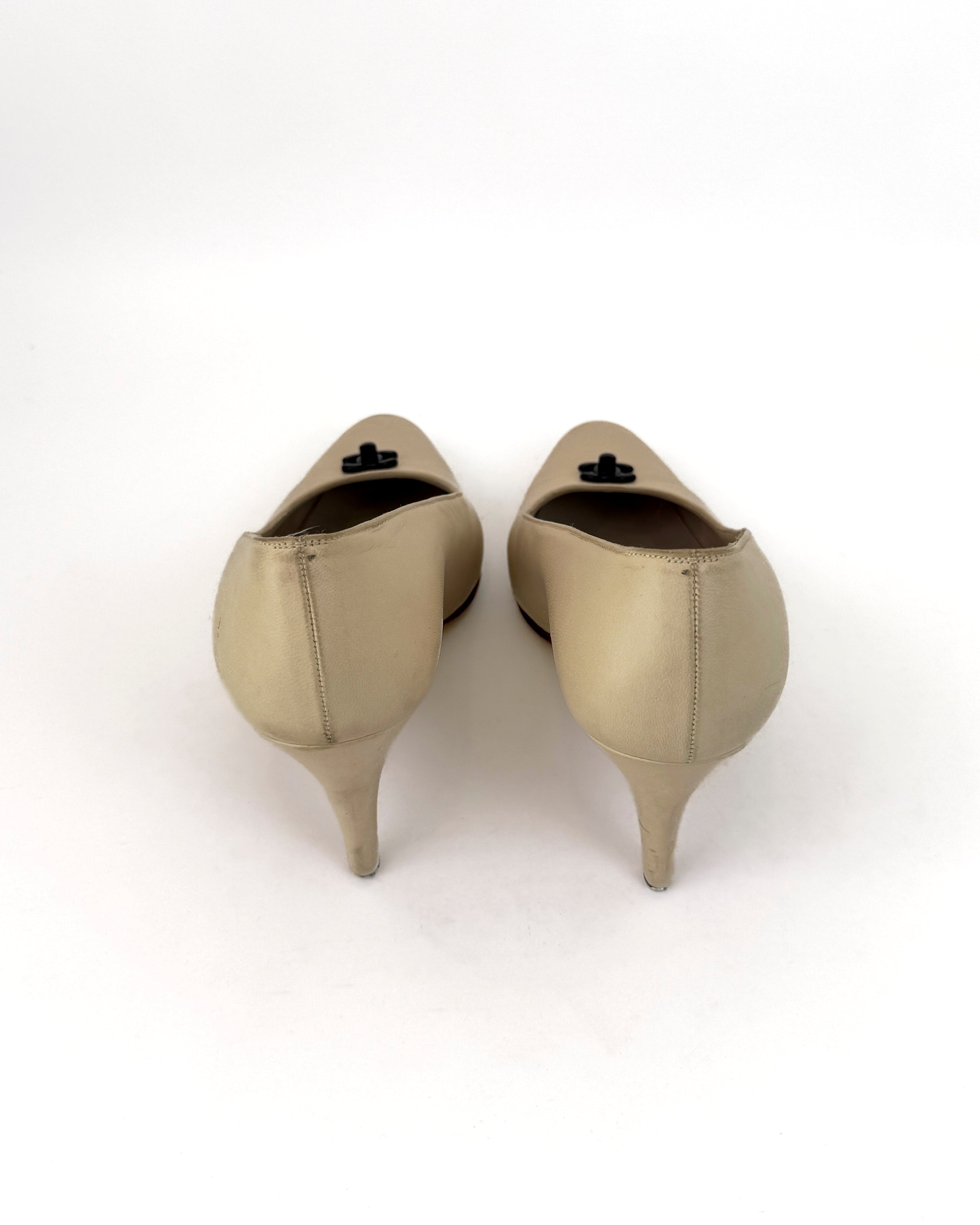 Chanel Vintage Leather Pumps - 37.5