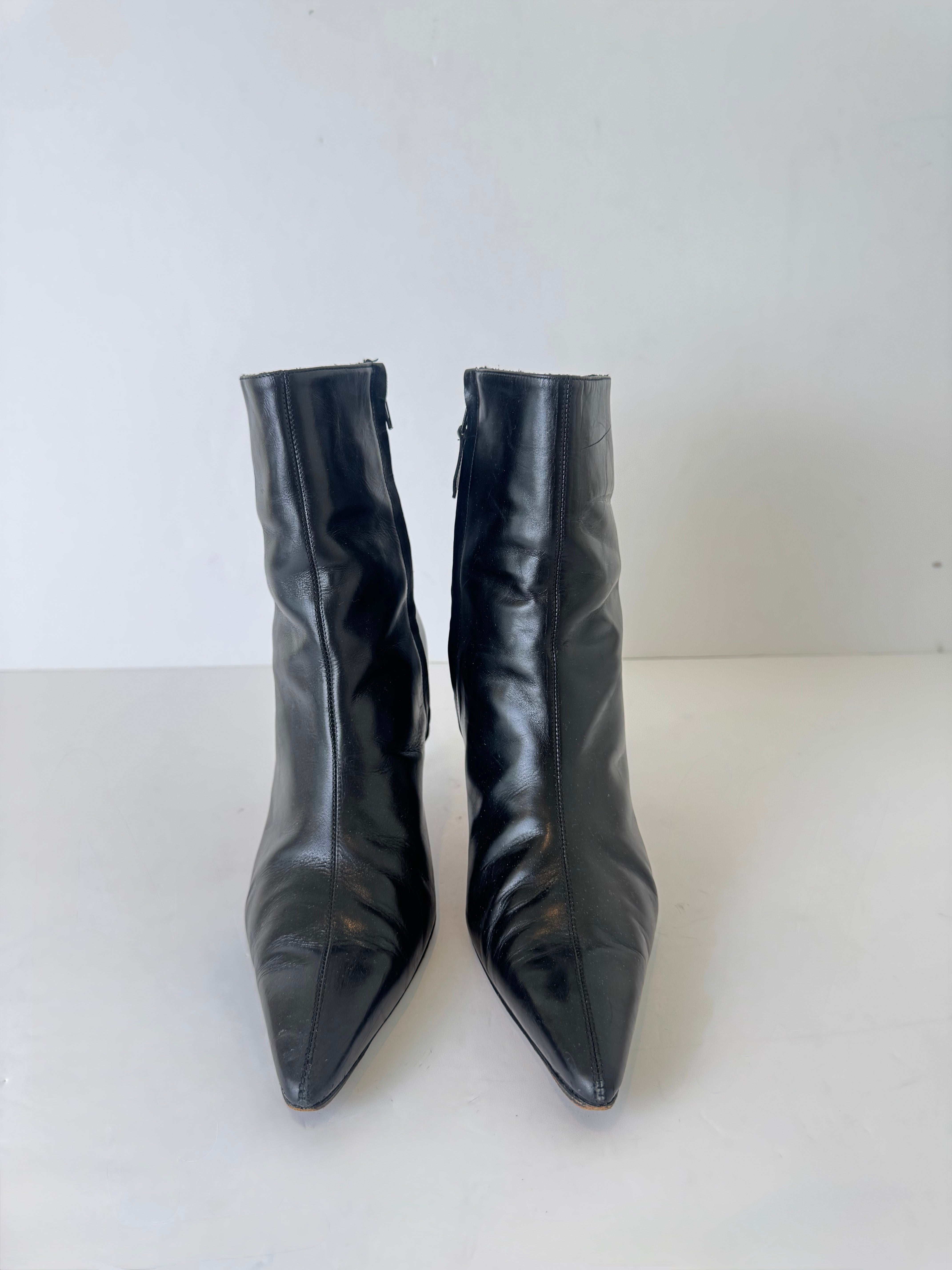 Manolo Blahnik Black Leather Booties 40.5