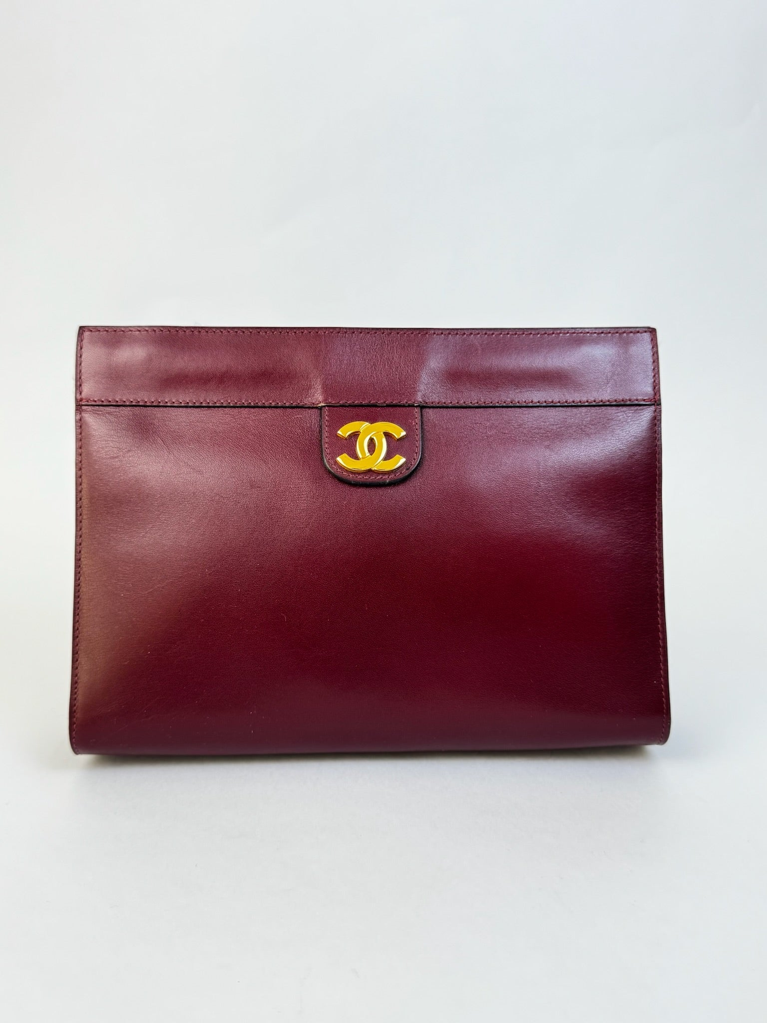 Chanel Vintage Clutch Bordeaux