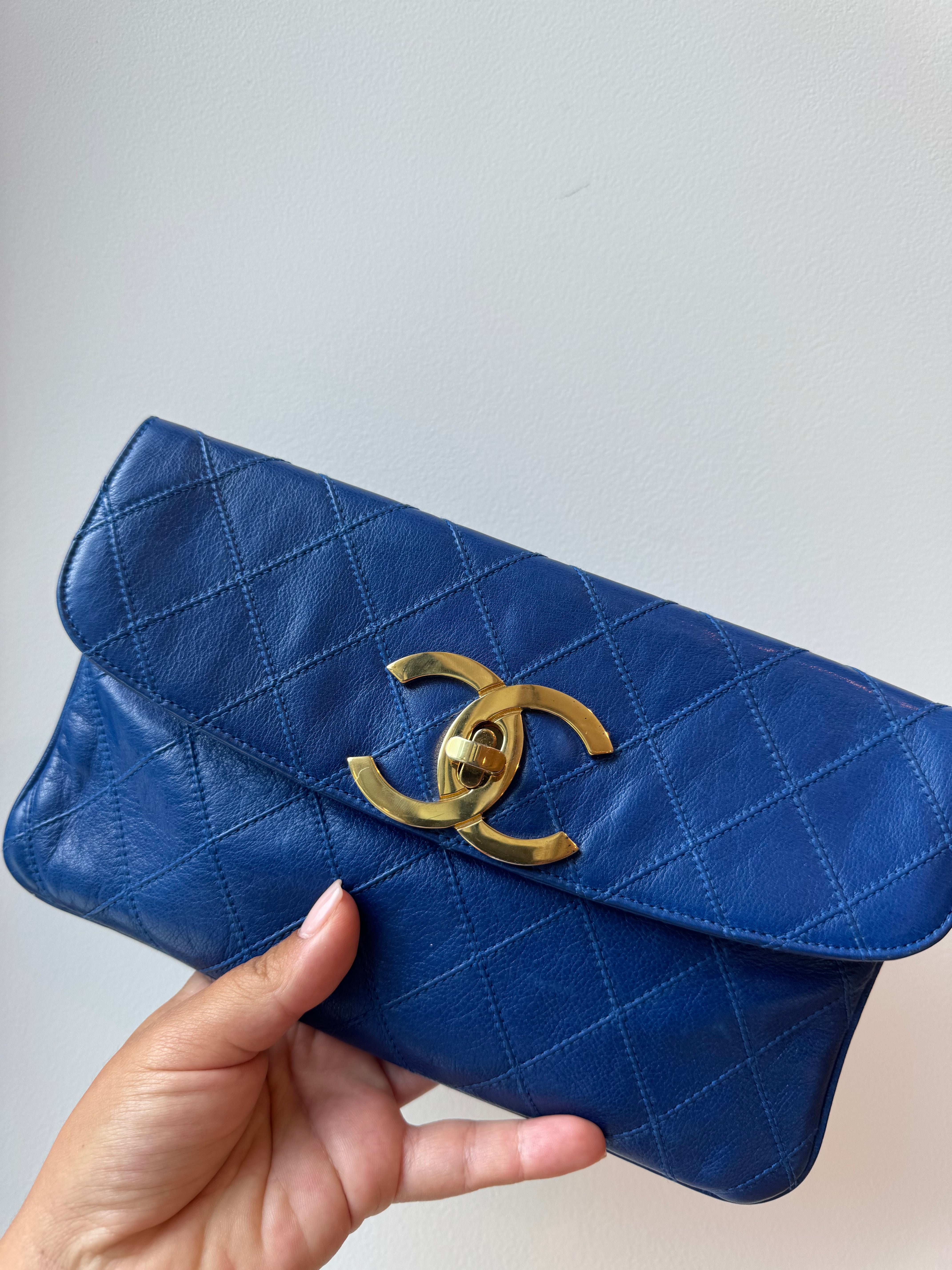 Chanel Jumbo CC Vintage Clutch Blue