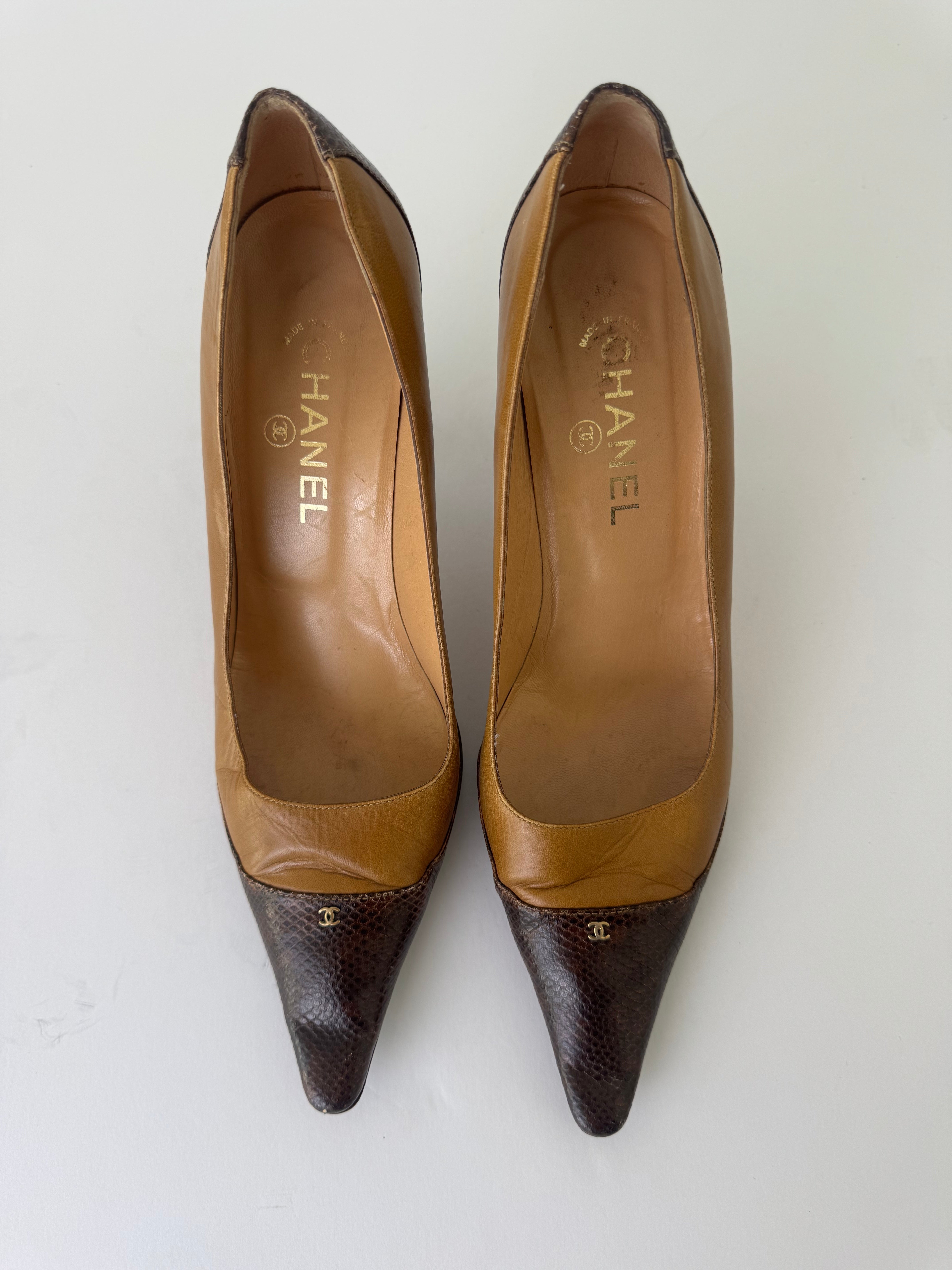 Chanel Vintage Pumps 38