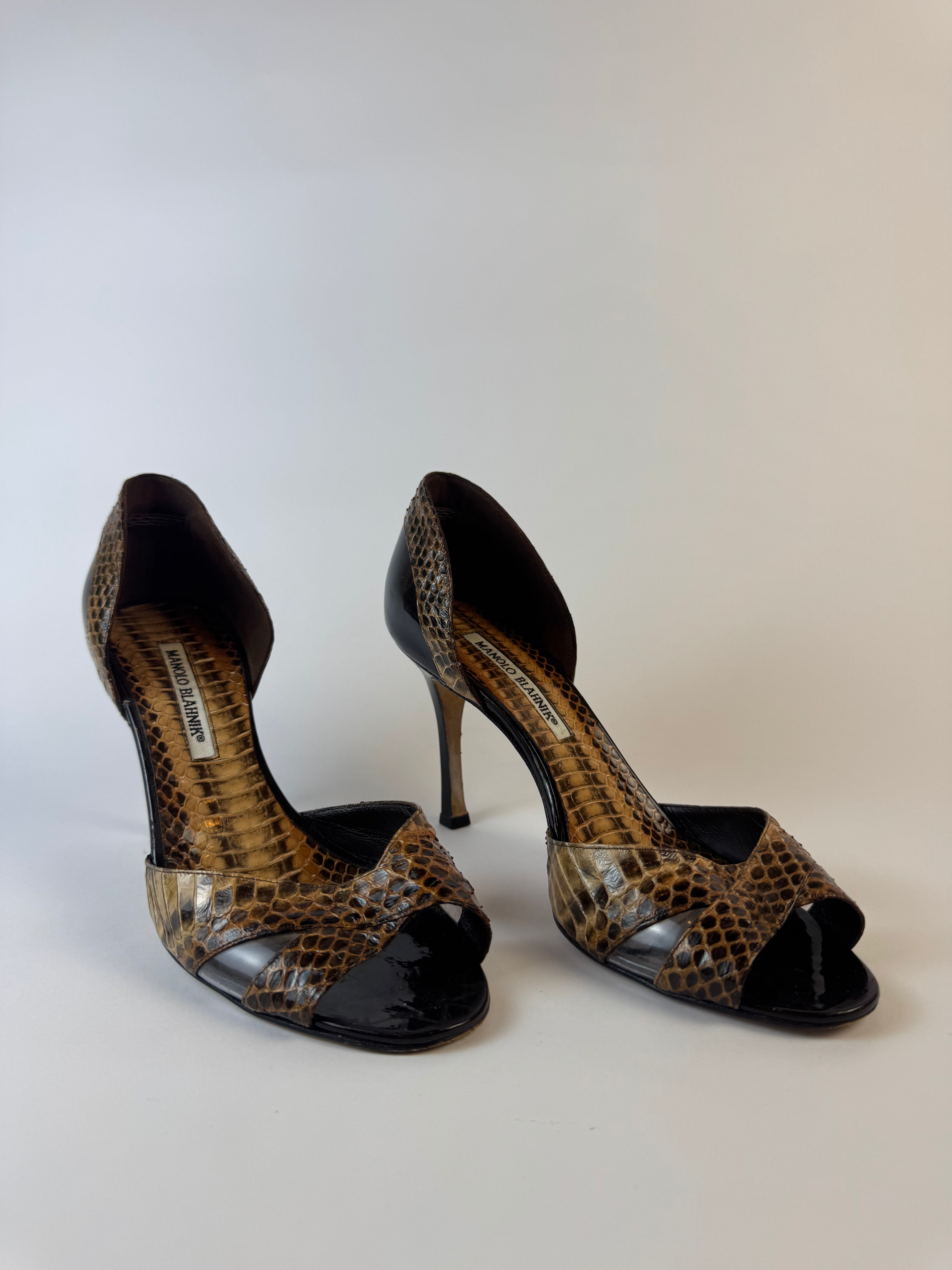 Manolo Blahnik Python Pumps 38.5