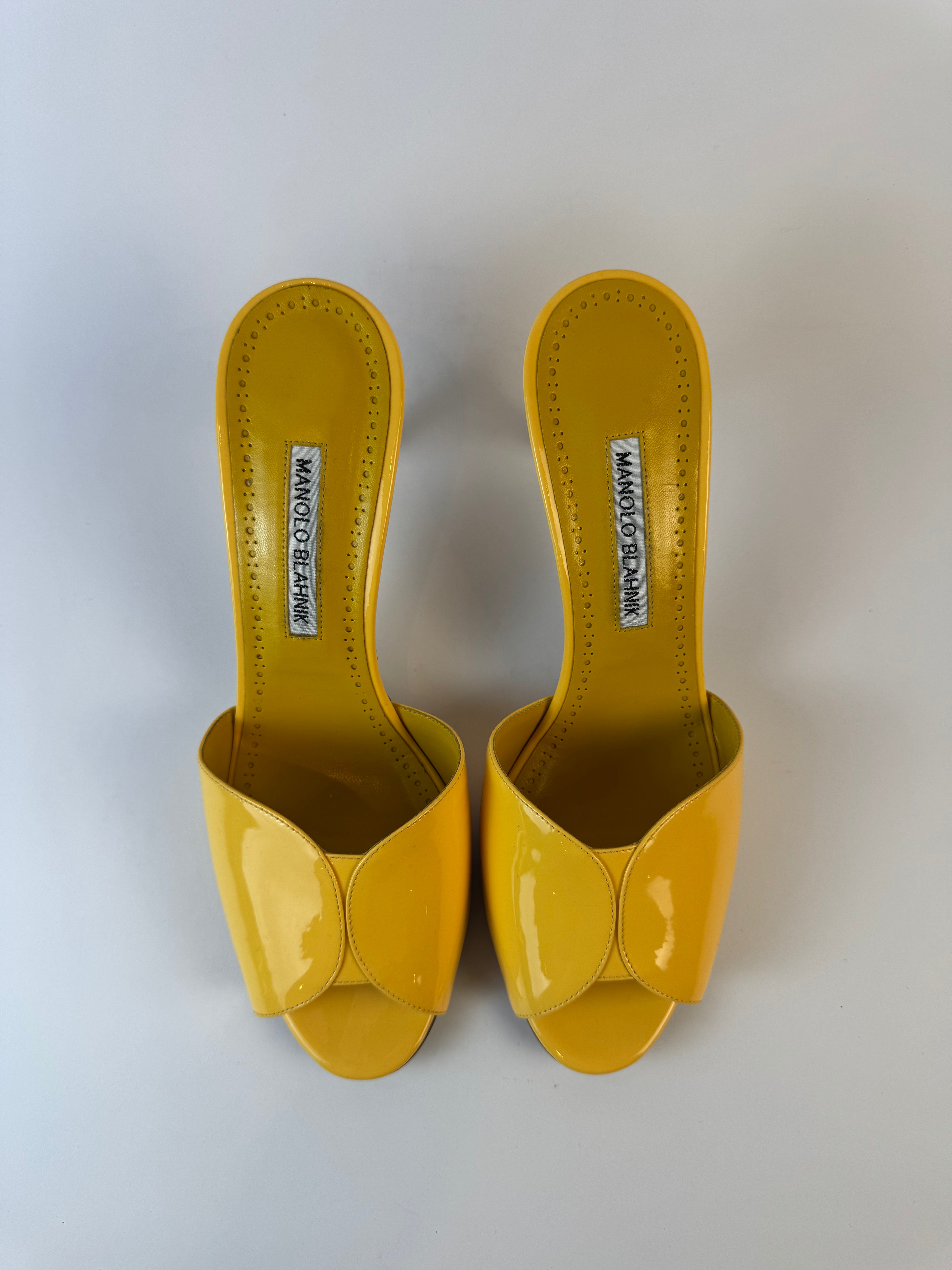 Manolo Blahnik Slide Heels 39