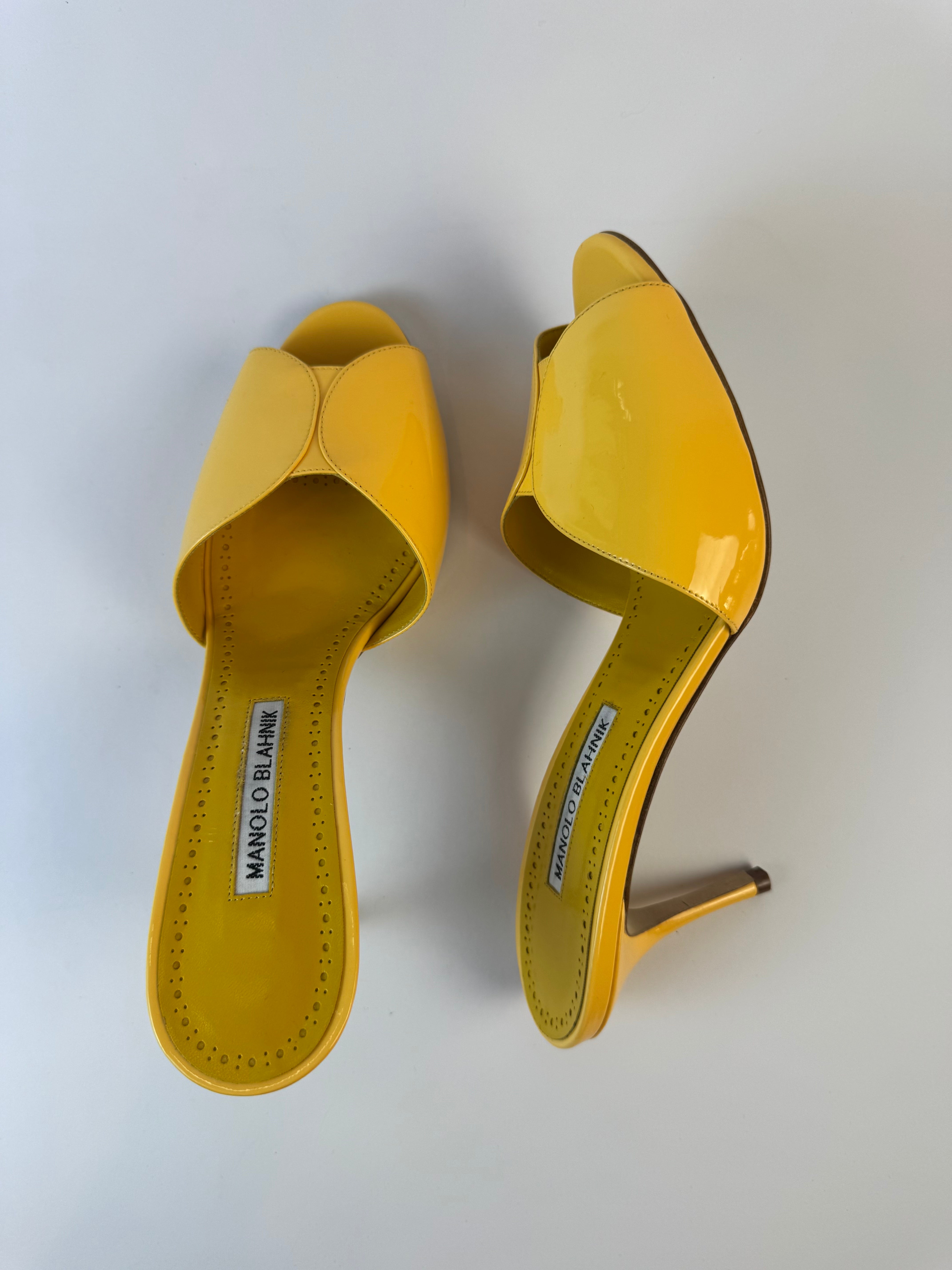Manolo Blahnik Slide Heels 39