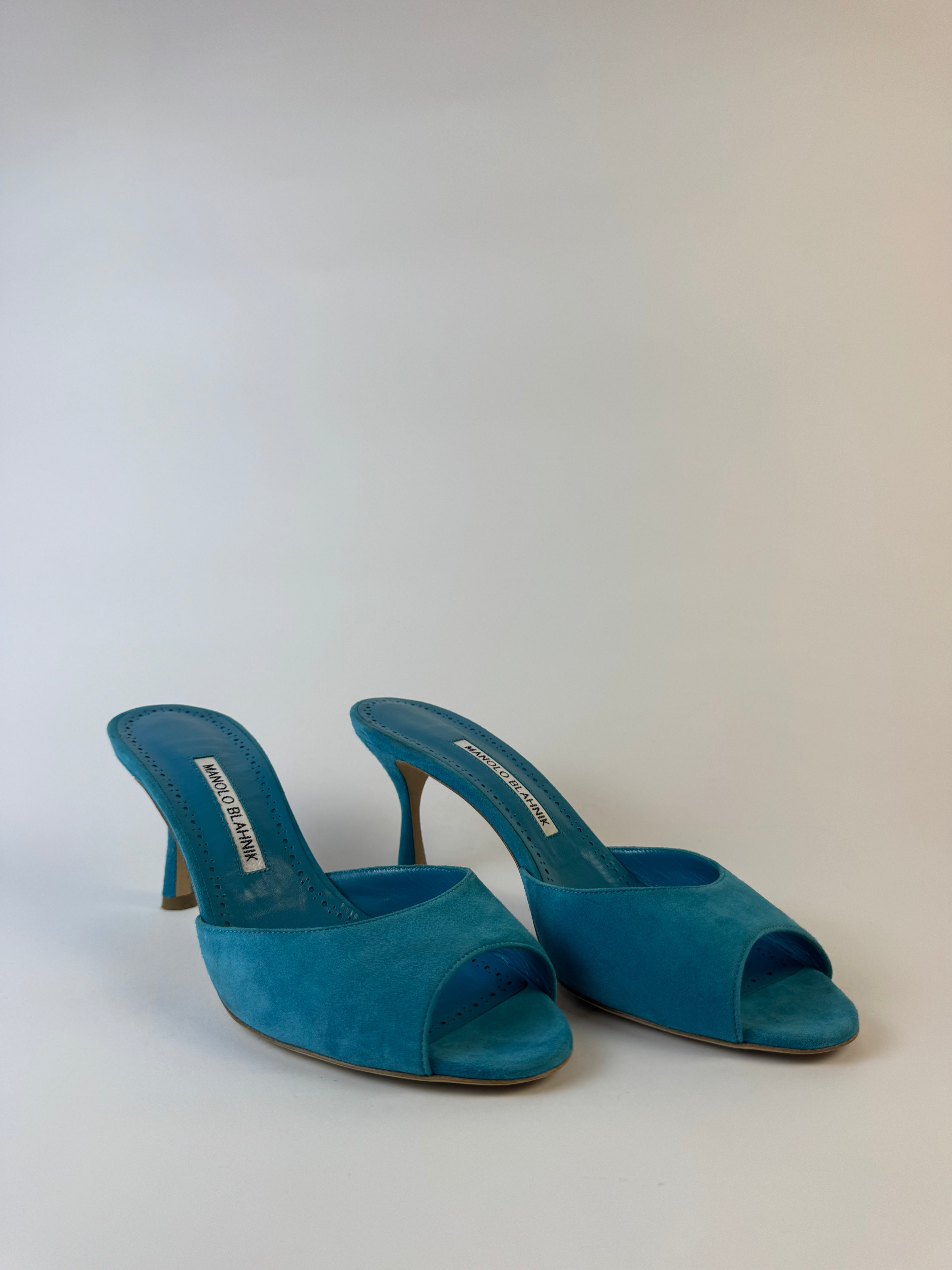 Manolo Blahnik Suede Heels 39