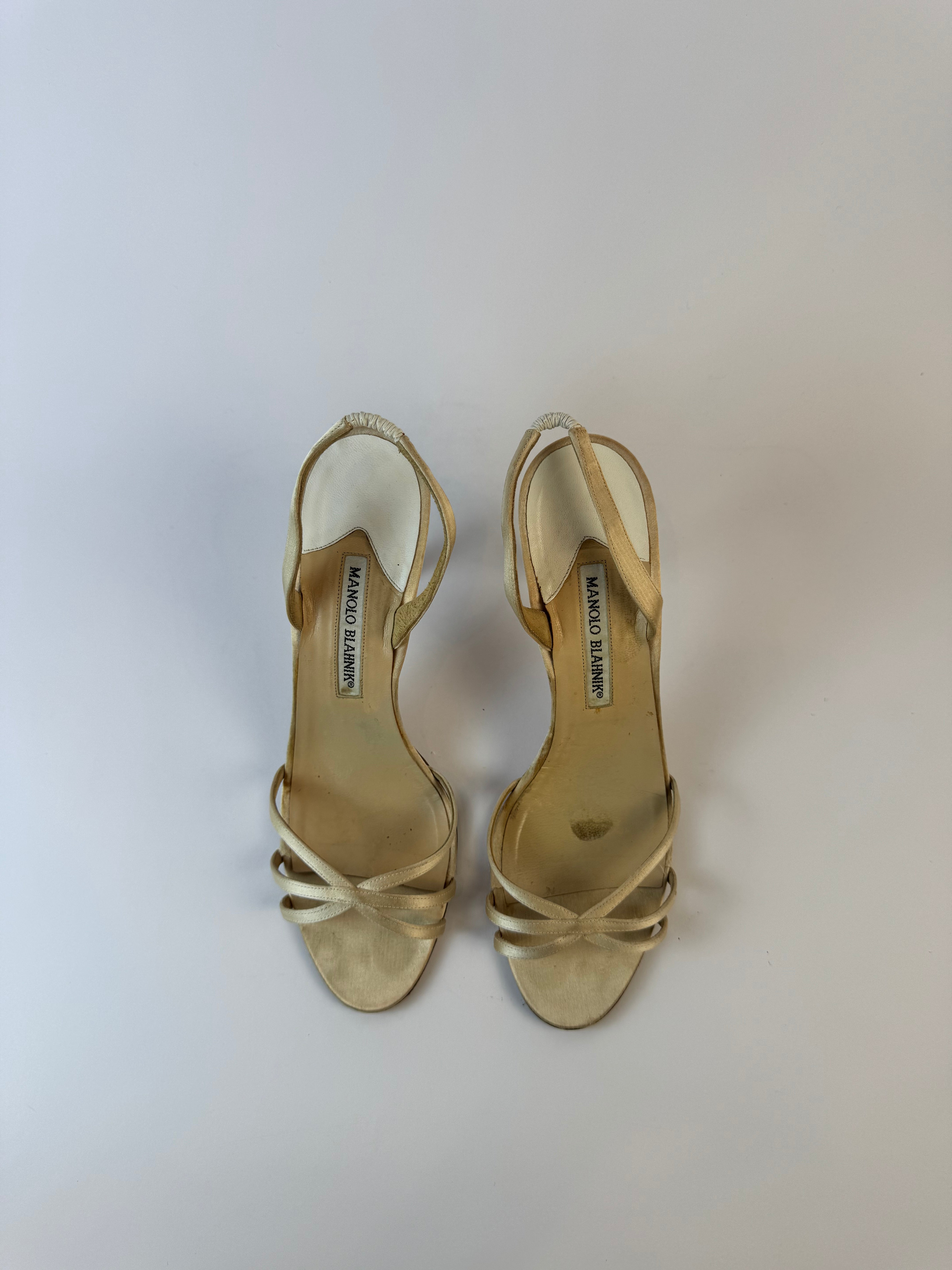 Manolo Blahnik Ivory Satin Slingback Heels 38.5