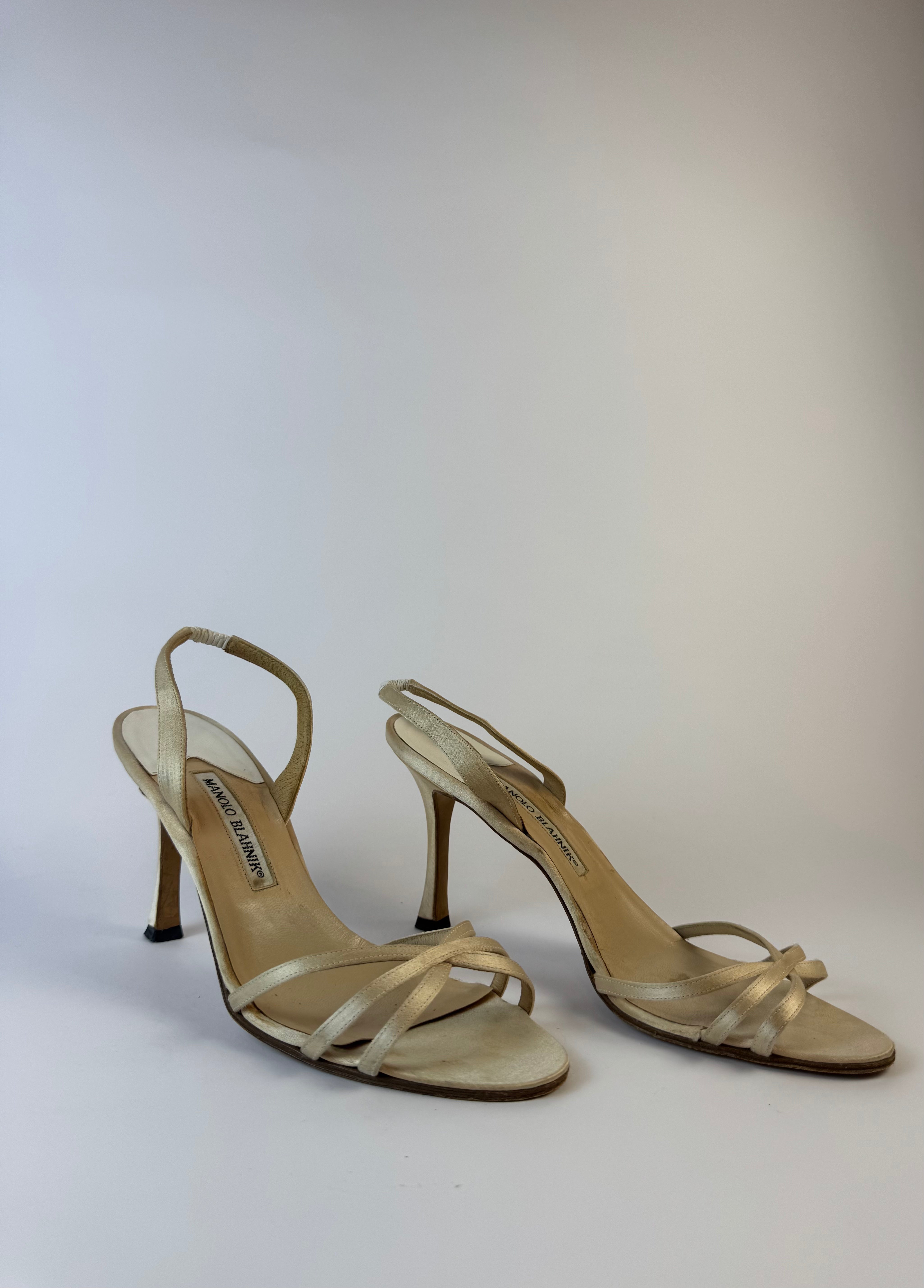 Manolo Blahnik Ivory Satin Slingback Heels 38.5