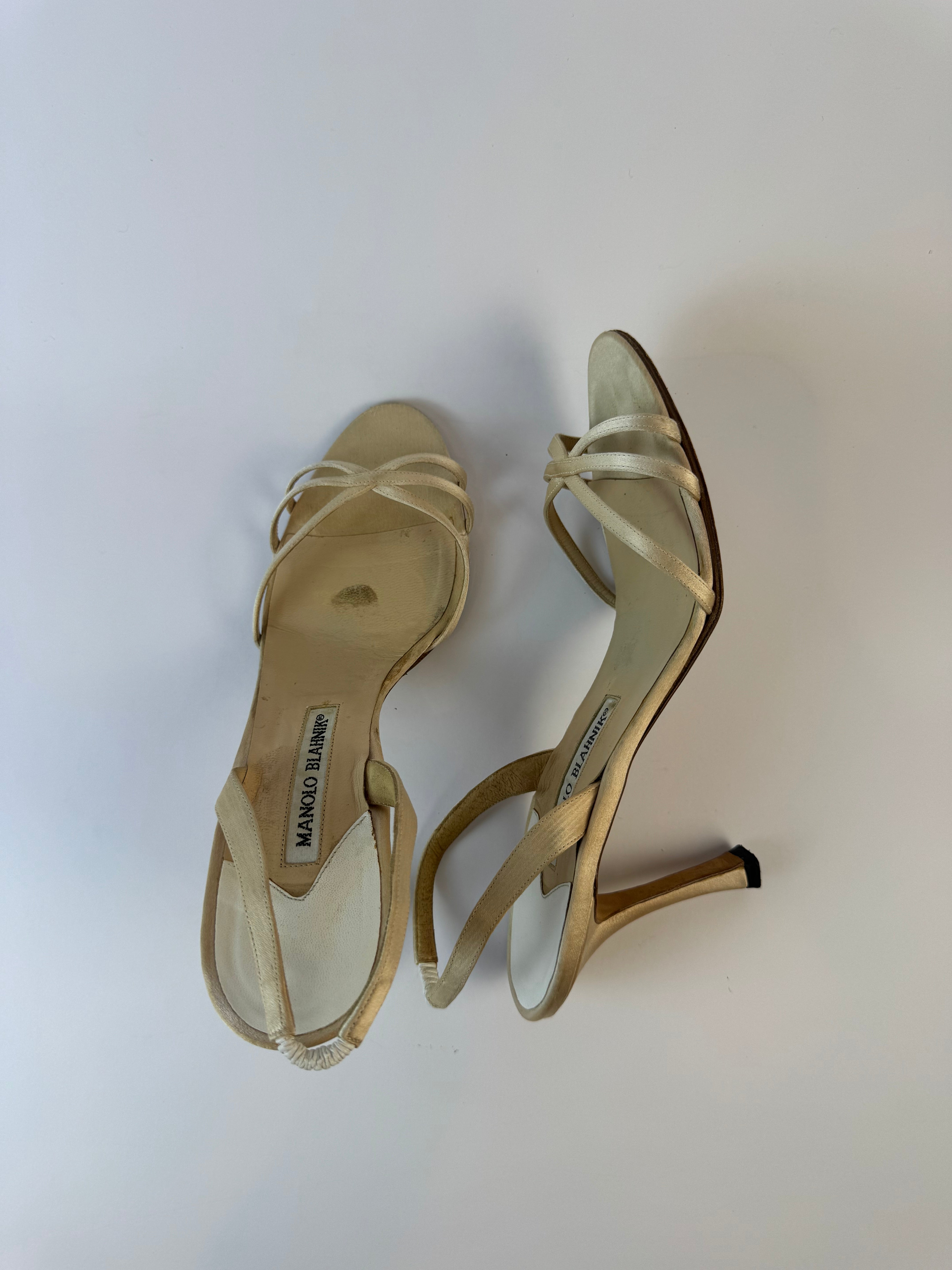 Manolo Blahnik Ivory Satin Slingback Heels 38.5
