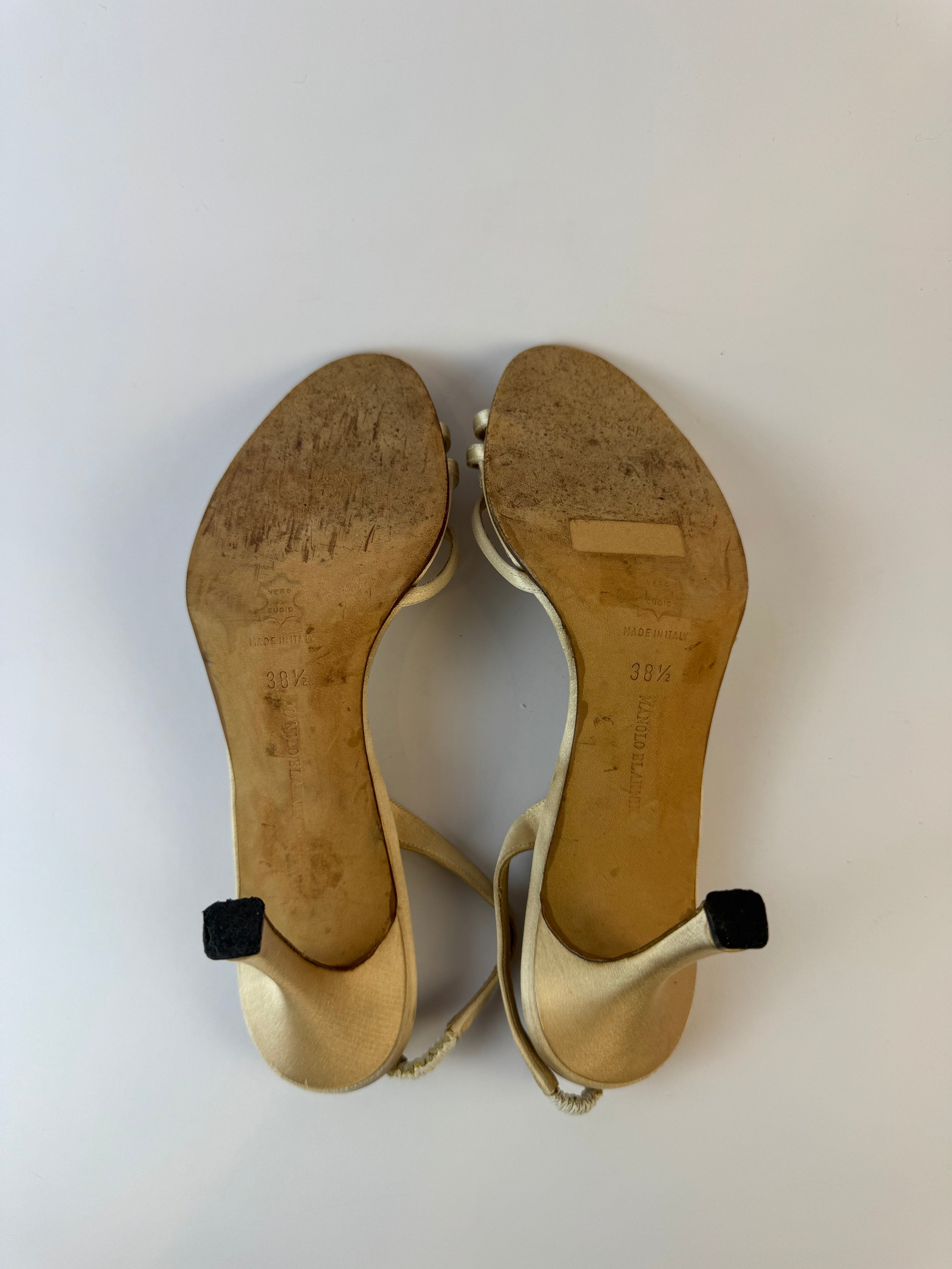 Manolo Blahnik Ivory Satin Slingback Heels 38.5