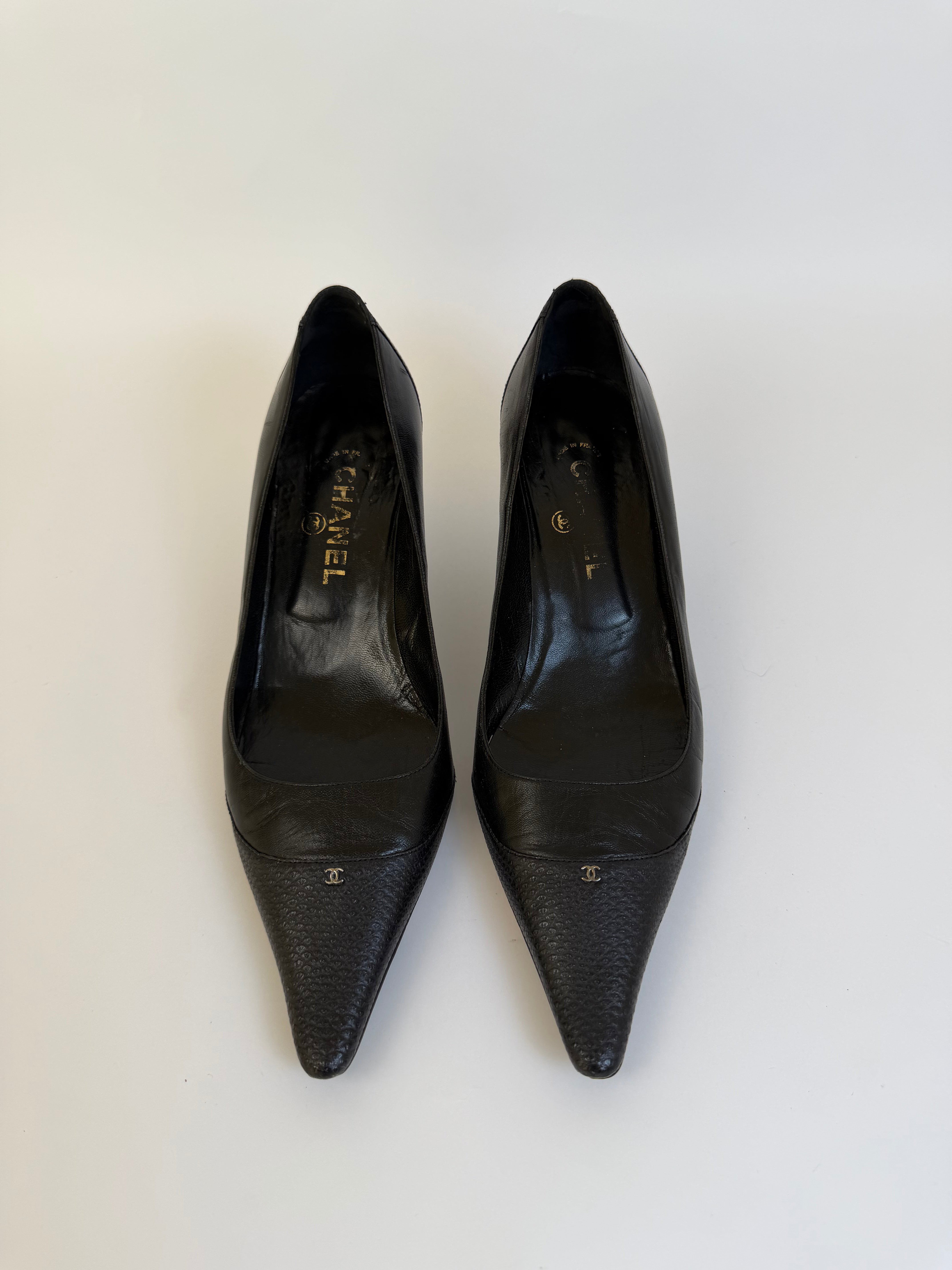 Chanel Black Pumps 40.5