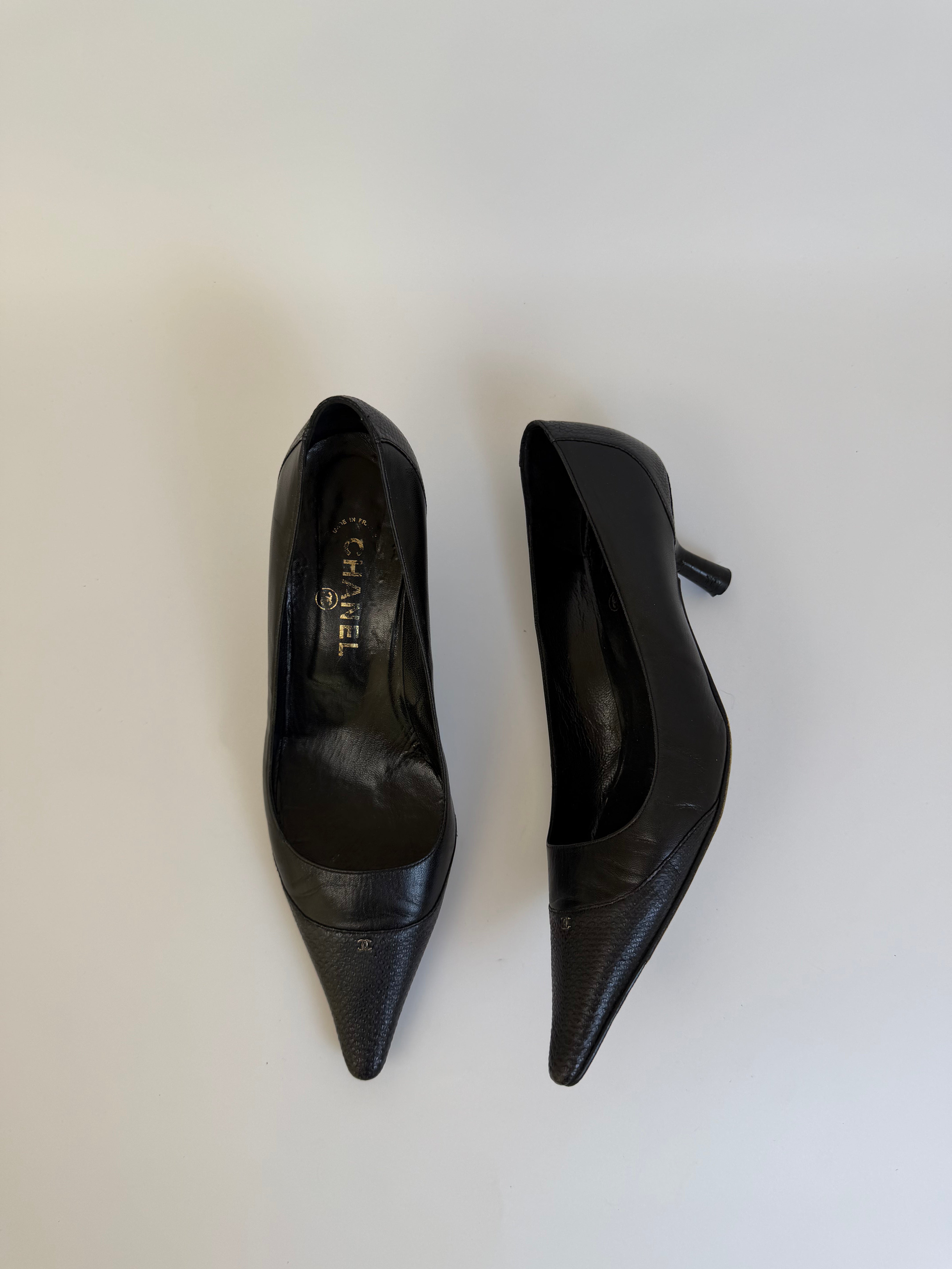 Chanel Black Pumps 40.5