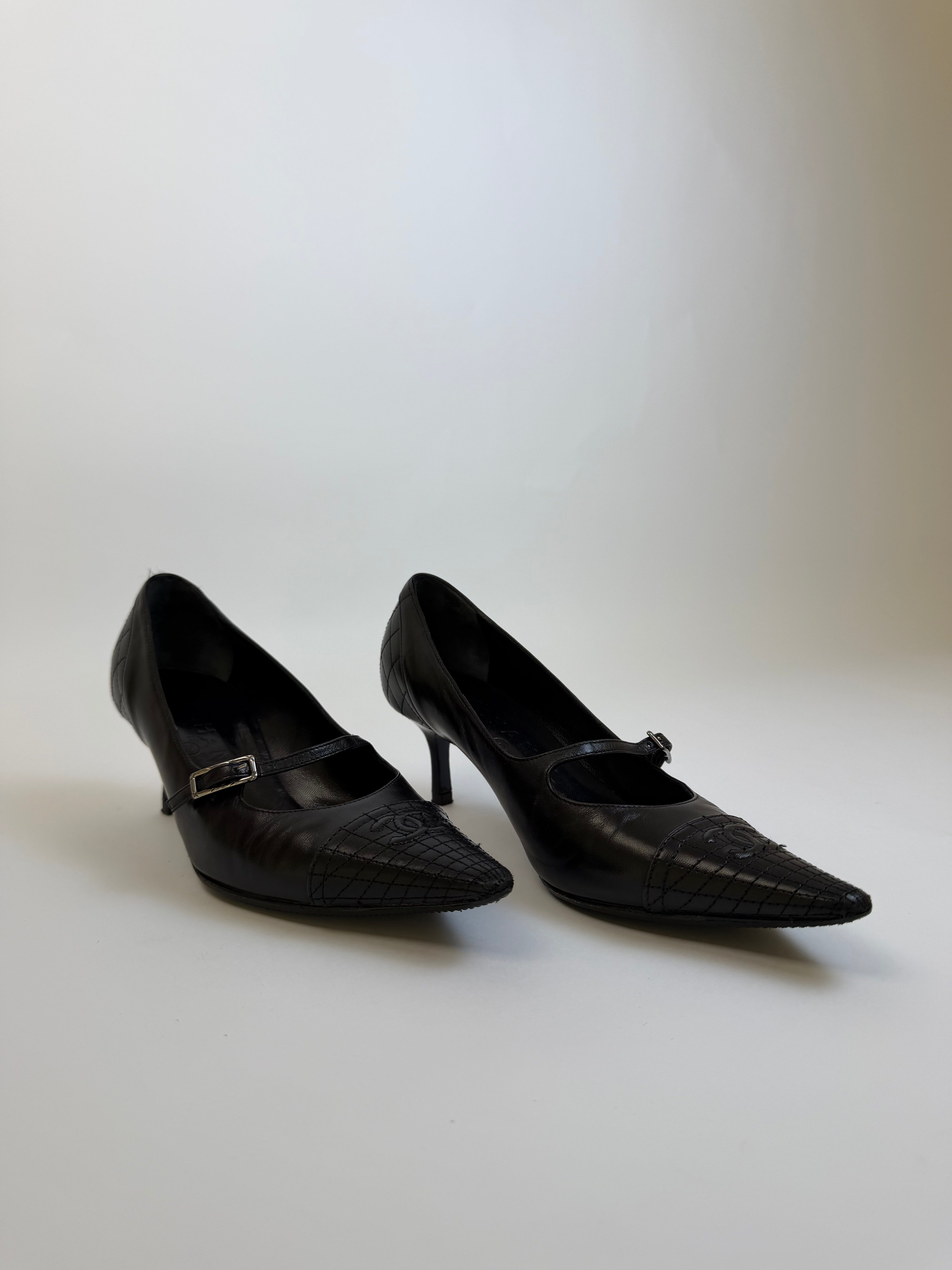 Chanel Vintage Pumps 35.5