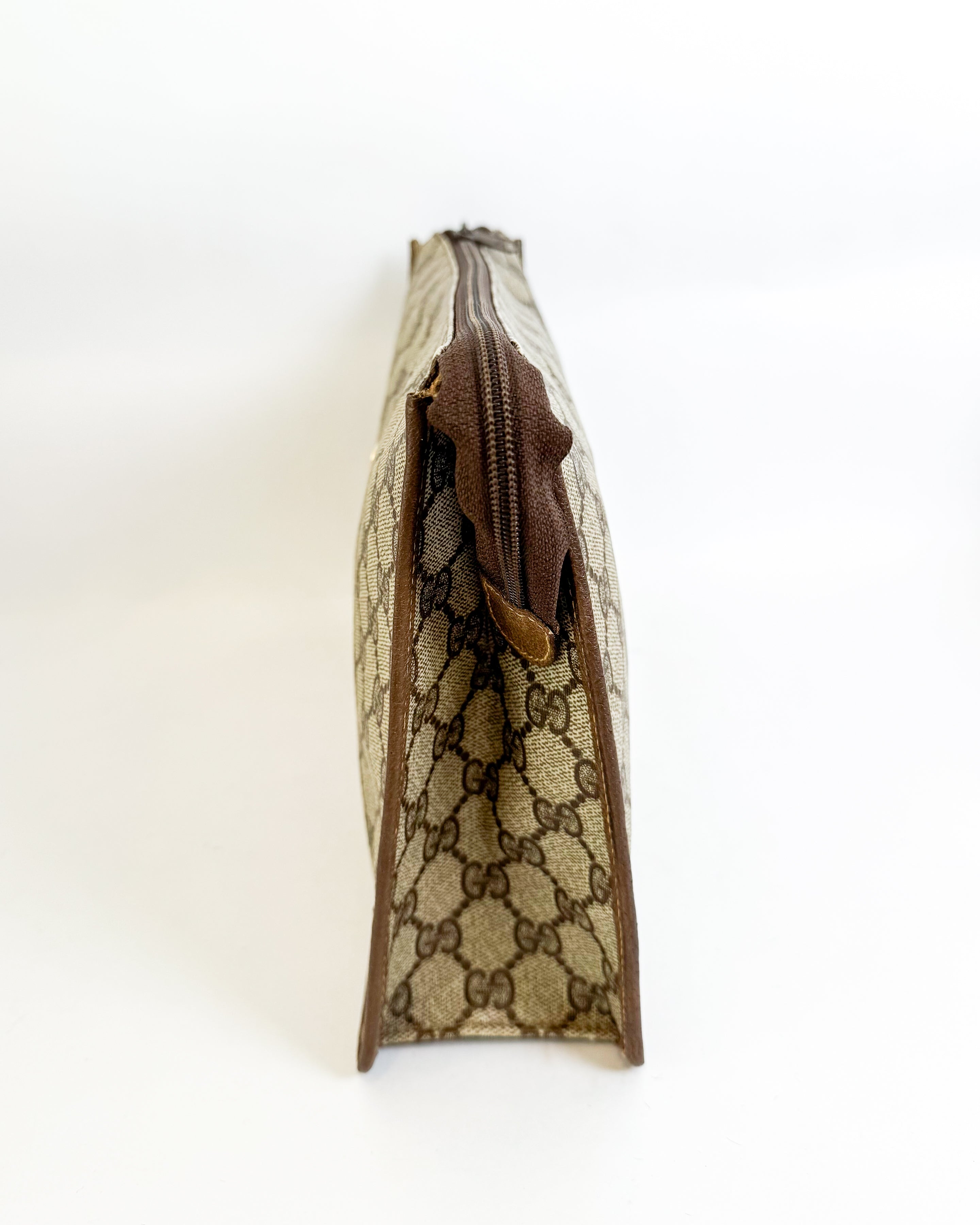 Gucci GG Supreme Canvas Clutch