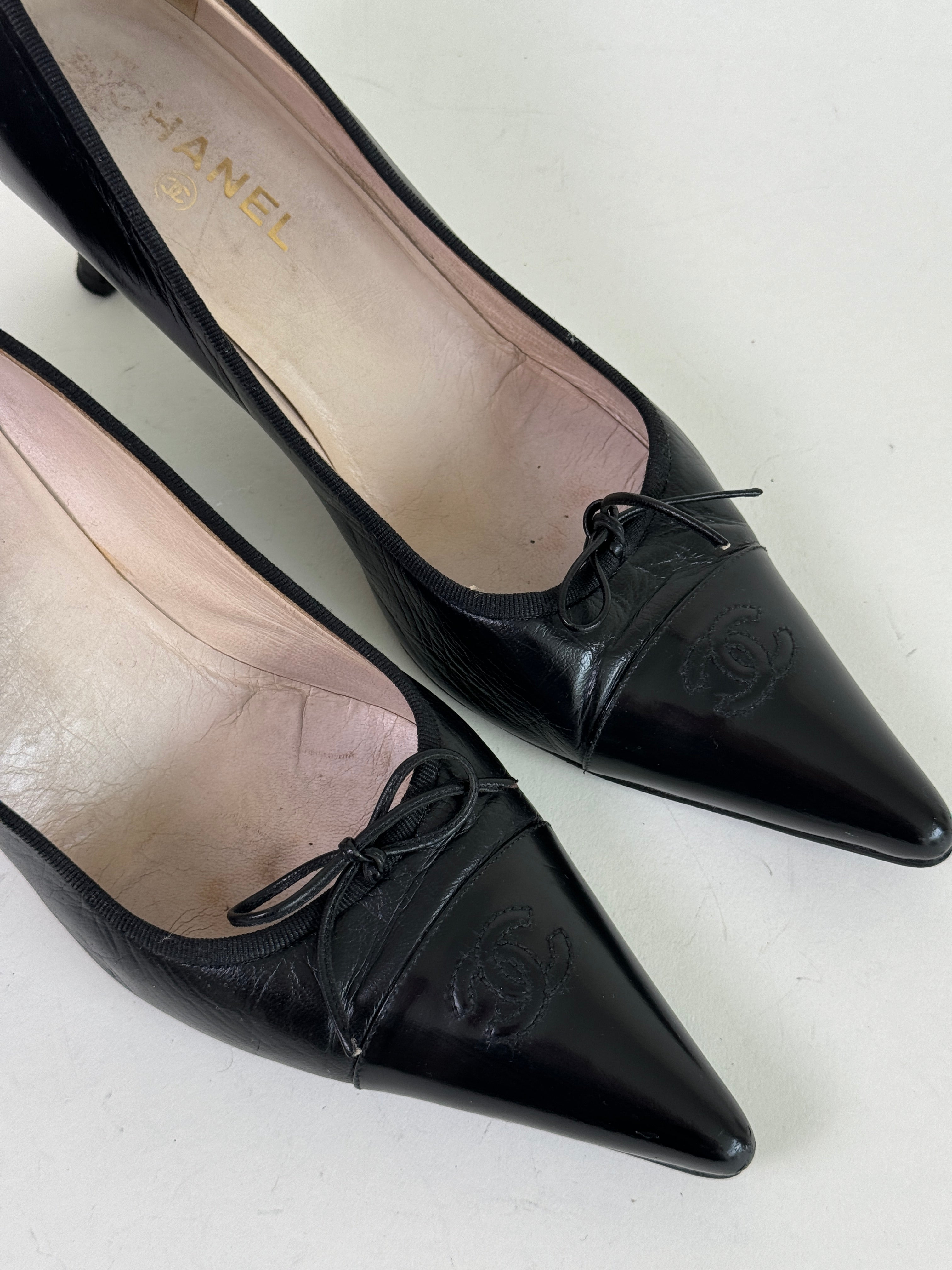 Vintage Chanel Black Leather CC Pumps 42