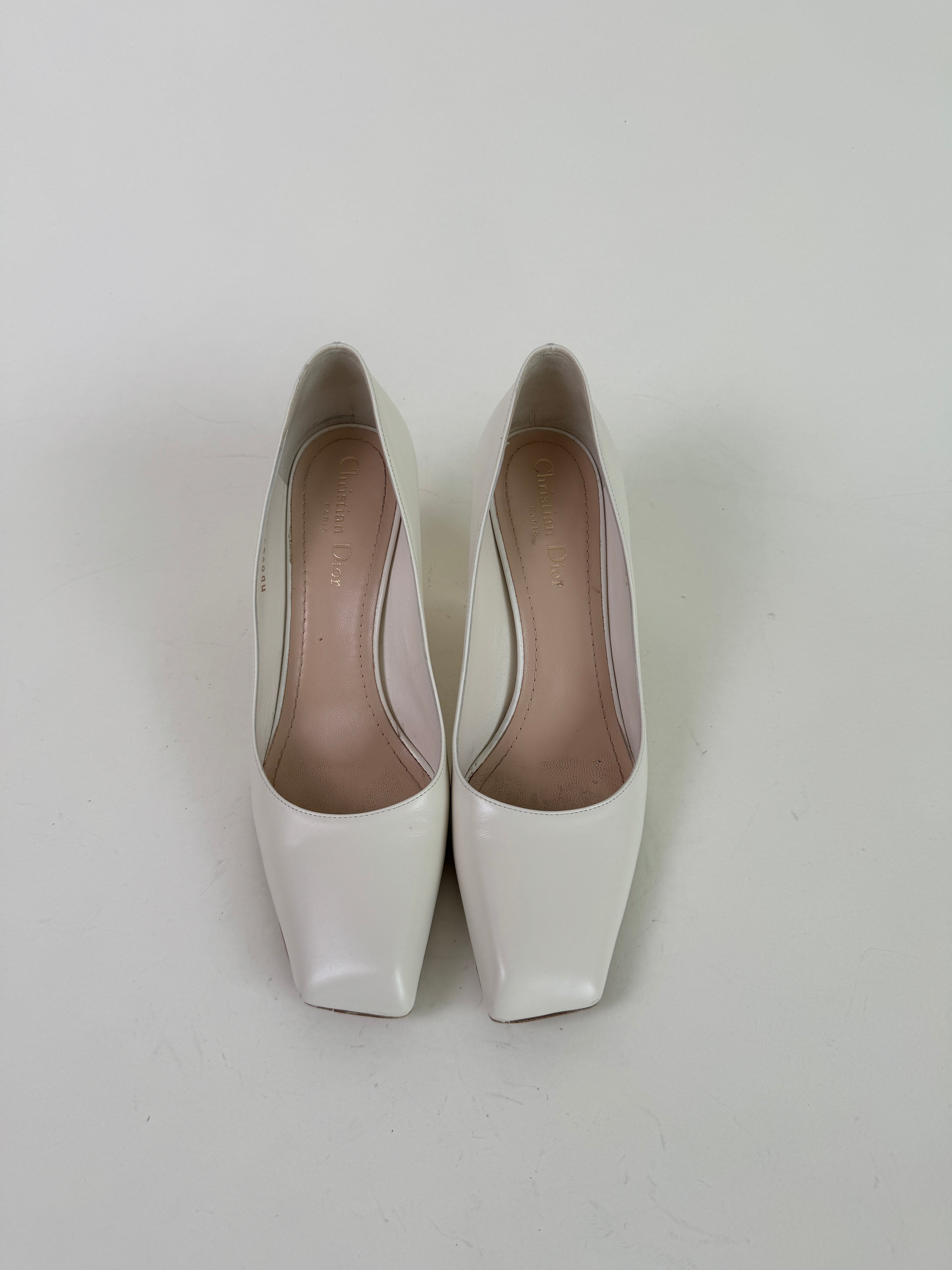 Christian Dior White Leather Pumps 38.5