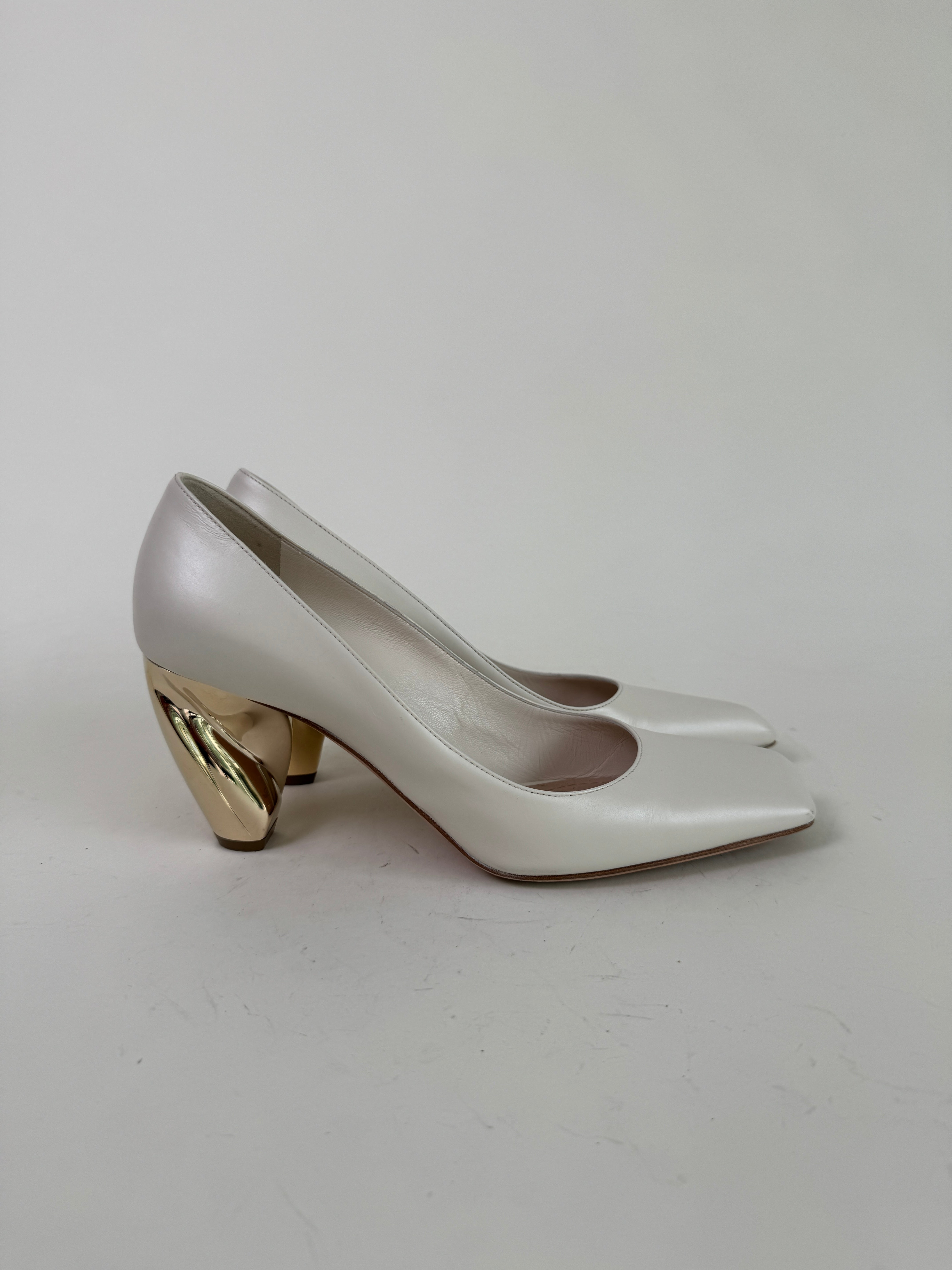 Christian Dior White Leather Pumps 38.5