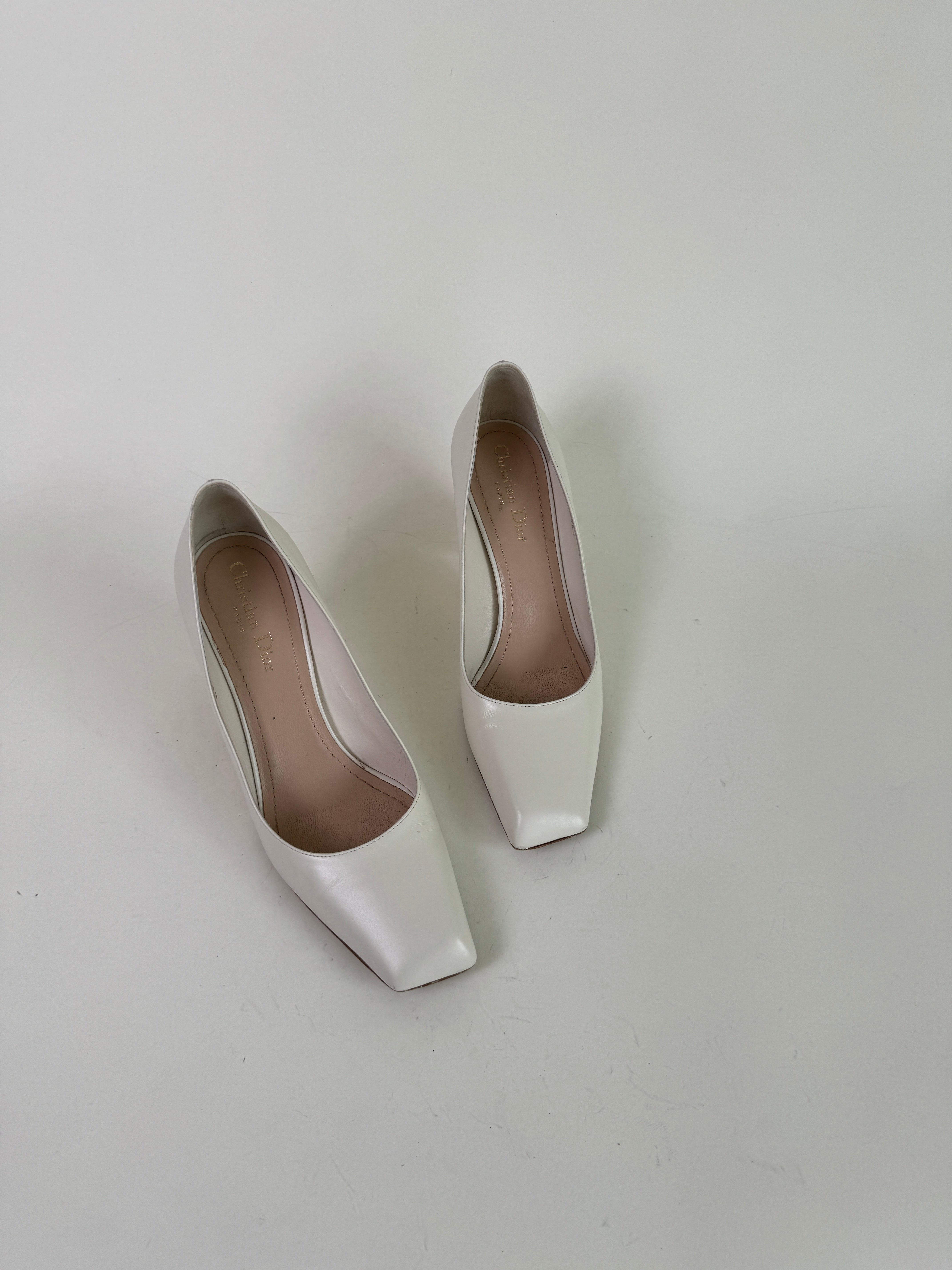 Christian Dior White Leather Pumps 38.5