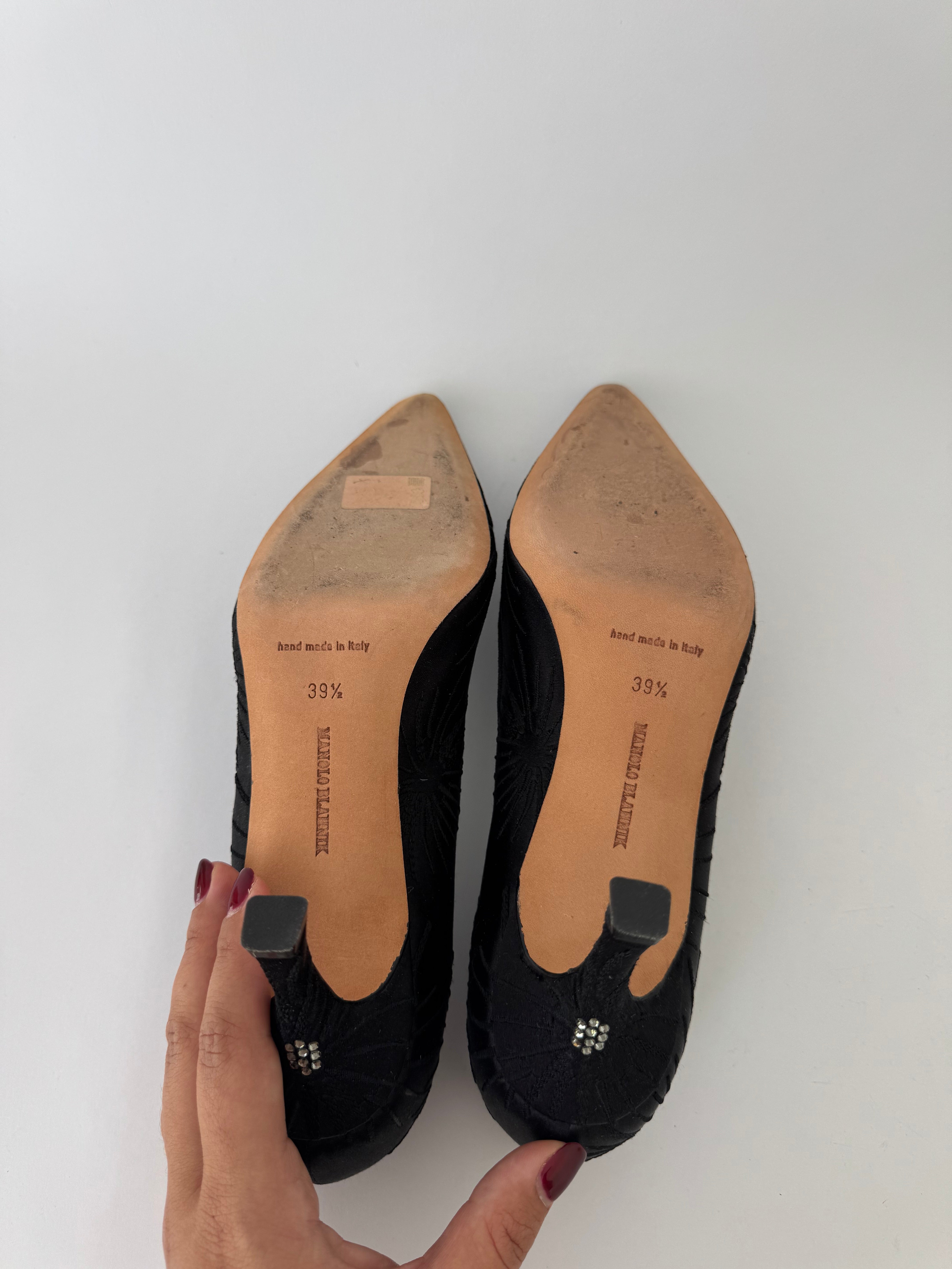 Manolo Blank Black Satin Pumps 39.5