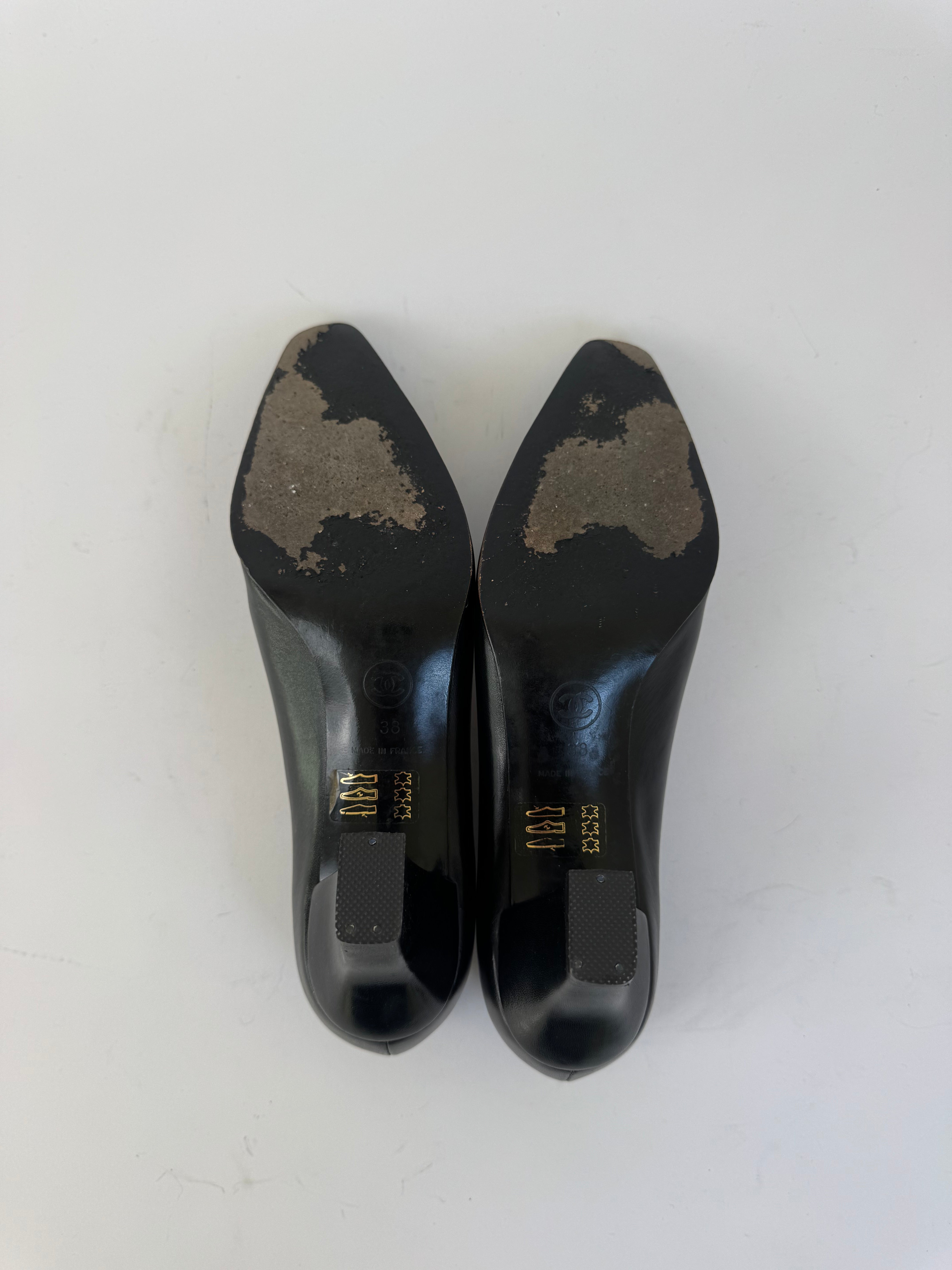 Chanel Black Leather CC Pumps 38