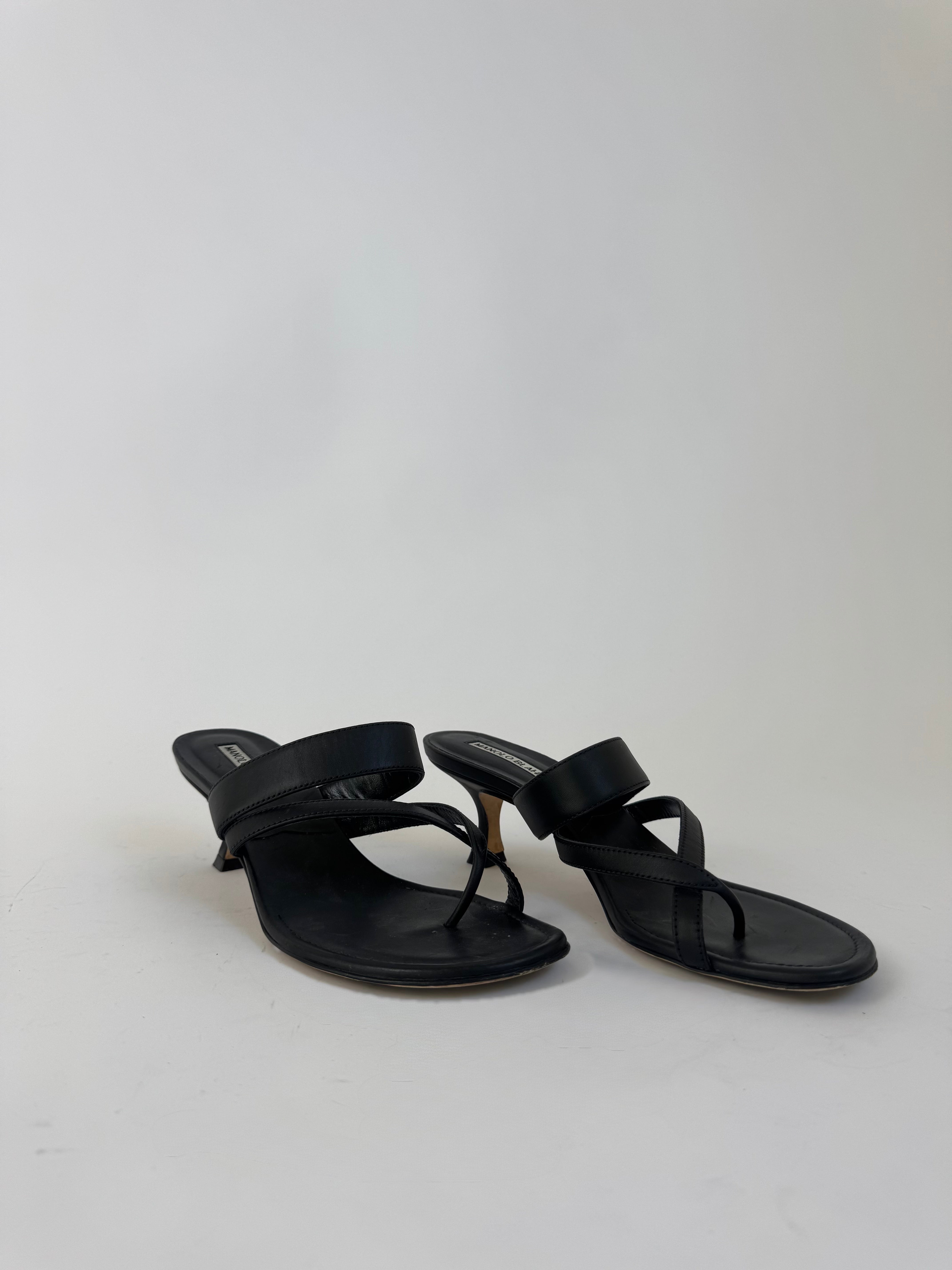 Manolo Blahnik Leather Sandals 37