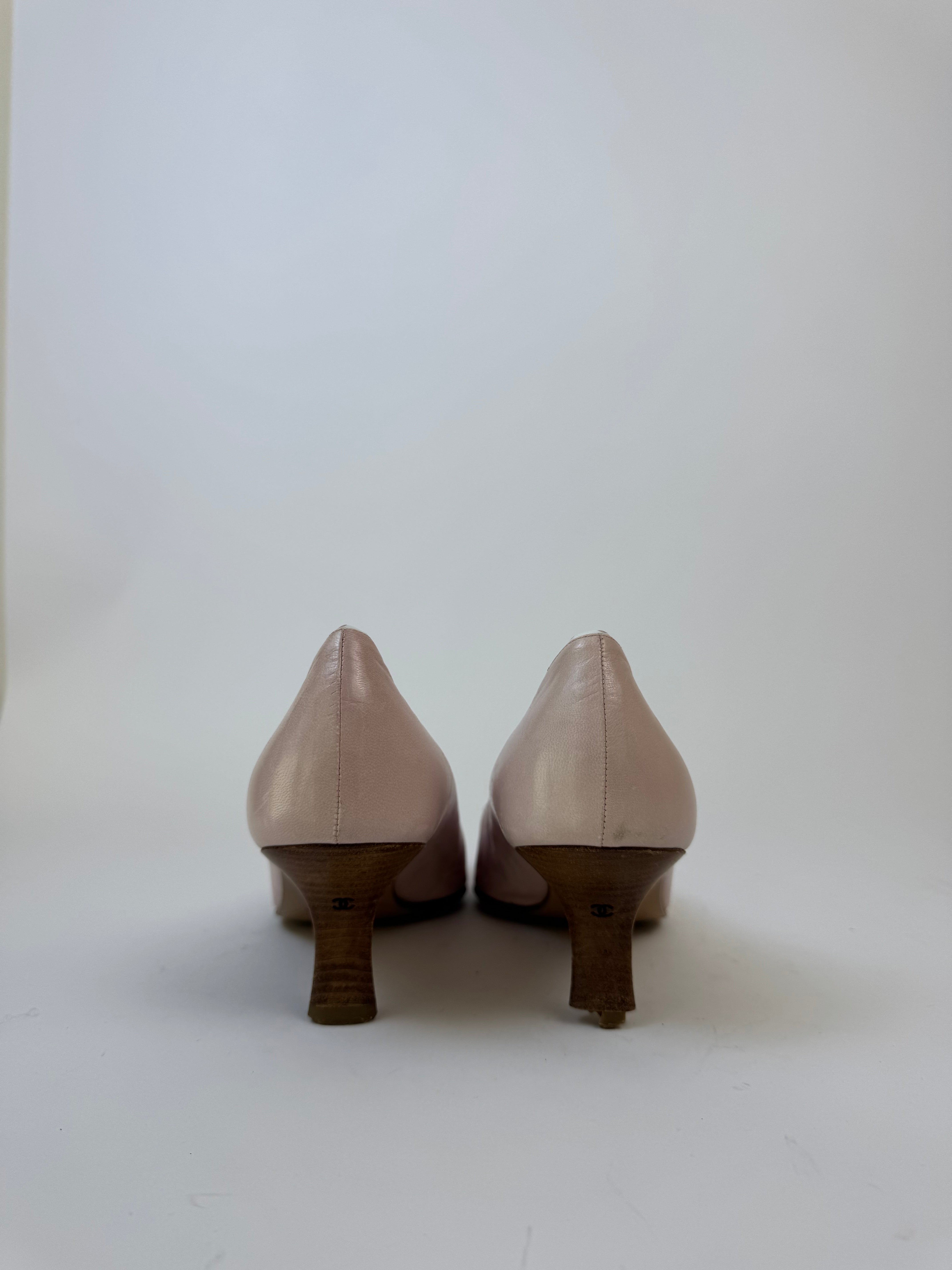 Chanel Pink Leather Pumps 38
