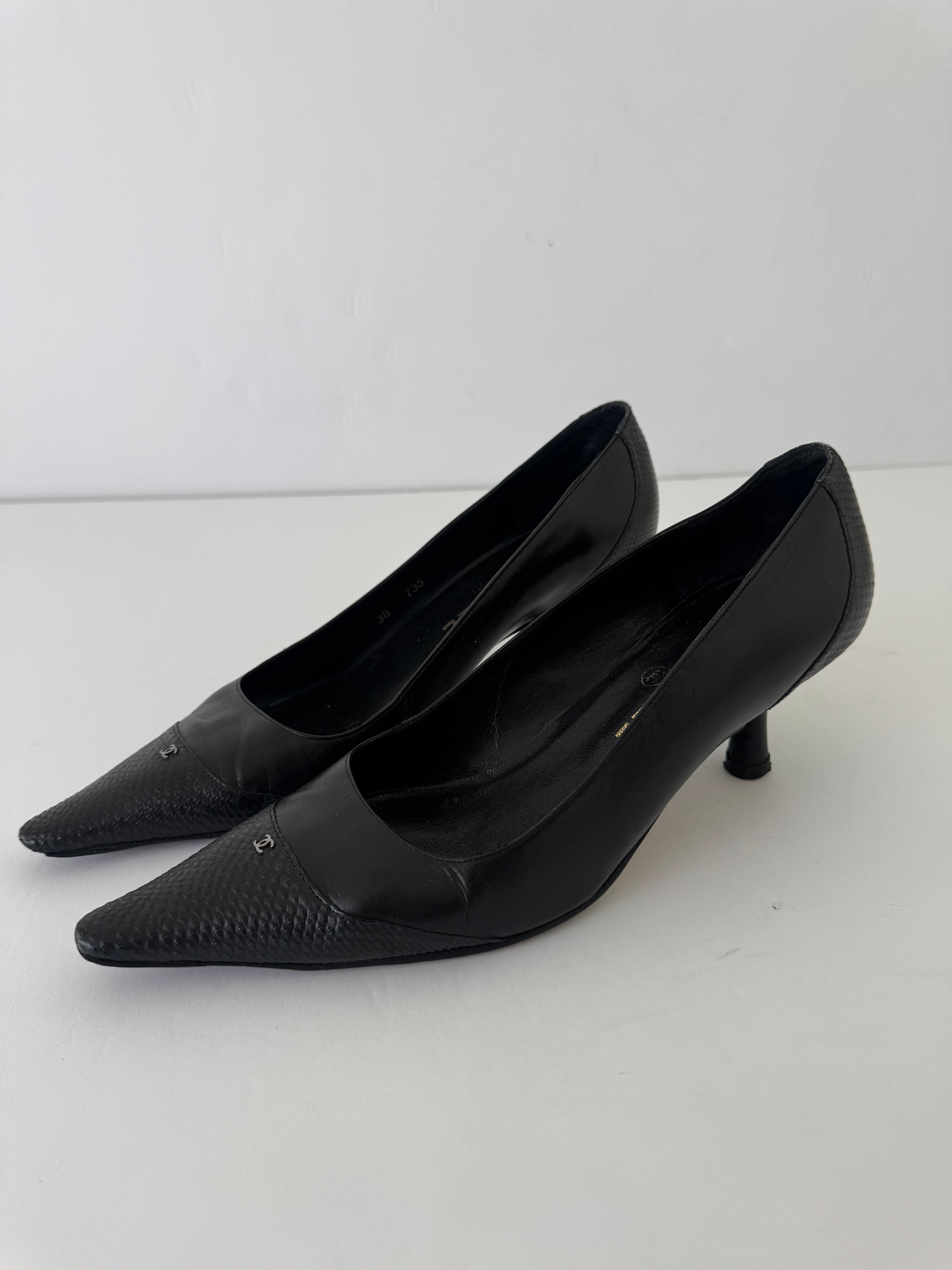 Chanel Vintage Pumps 38