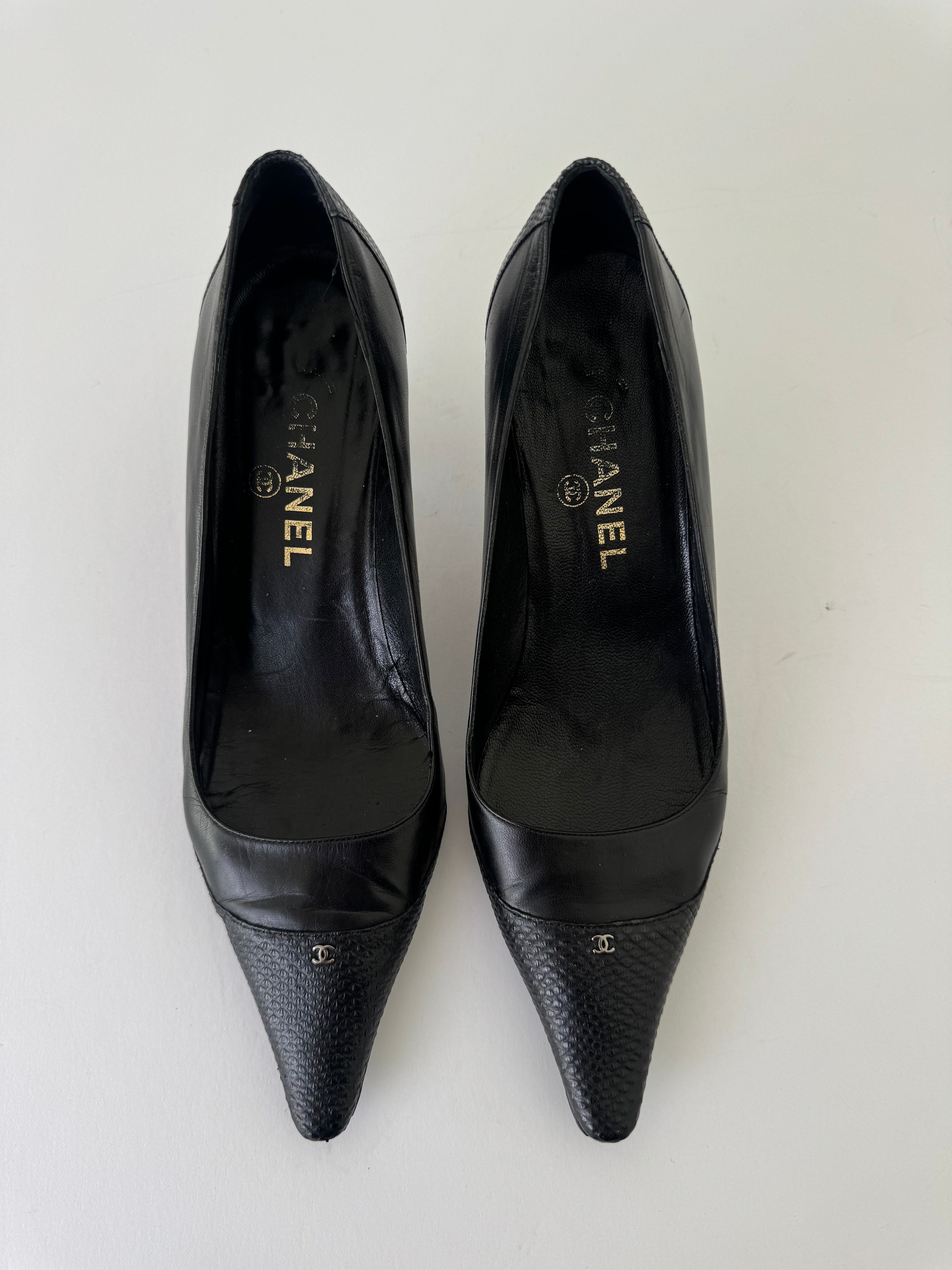 Chanel Vintage Pumps 38