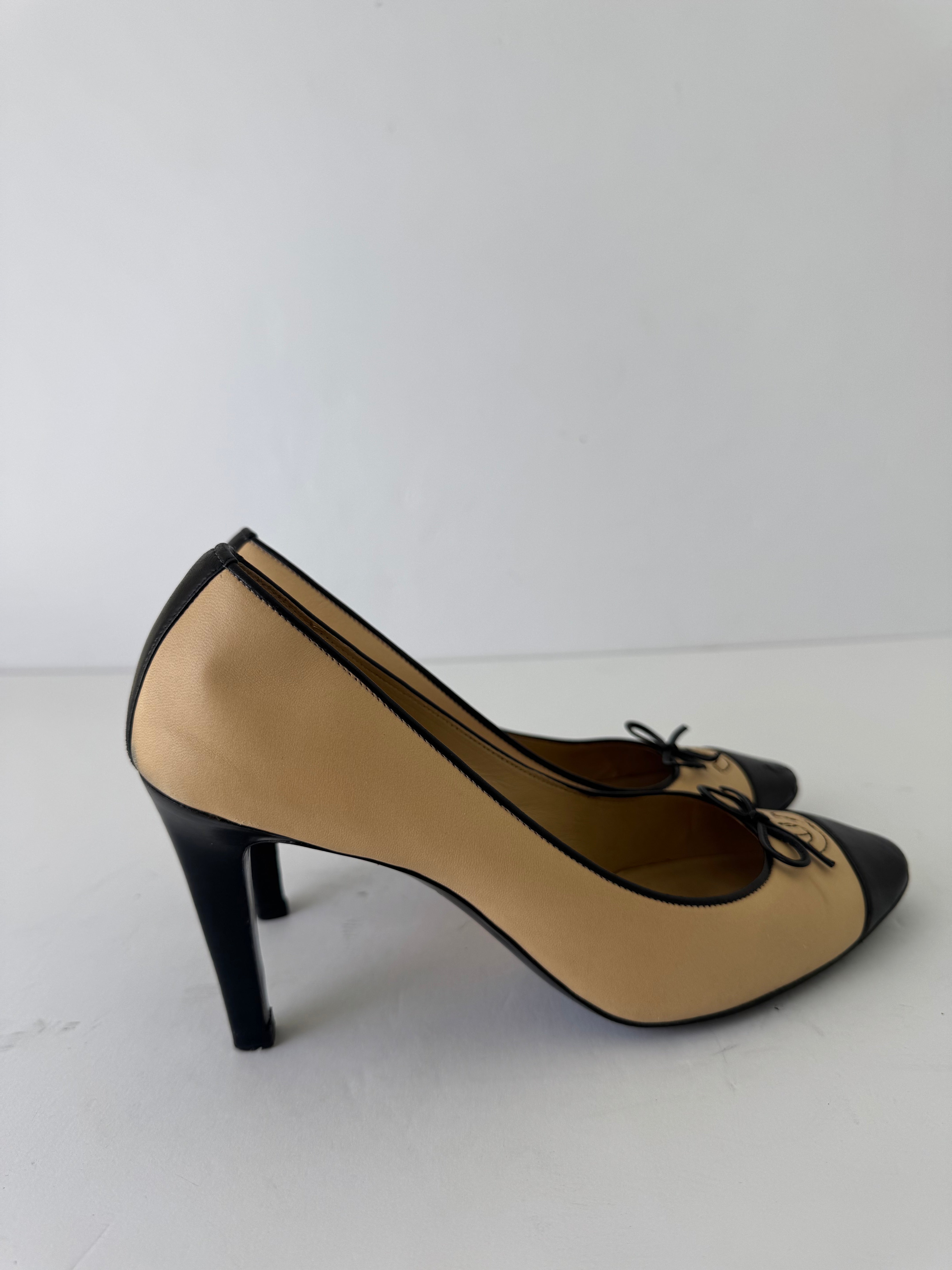 Chanel Vintage Pumps 37.5