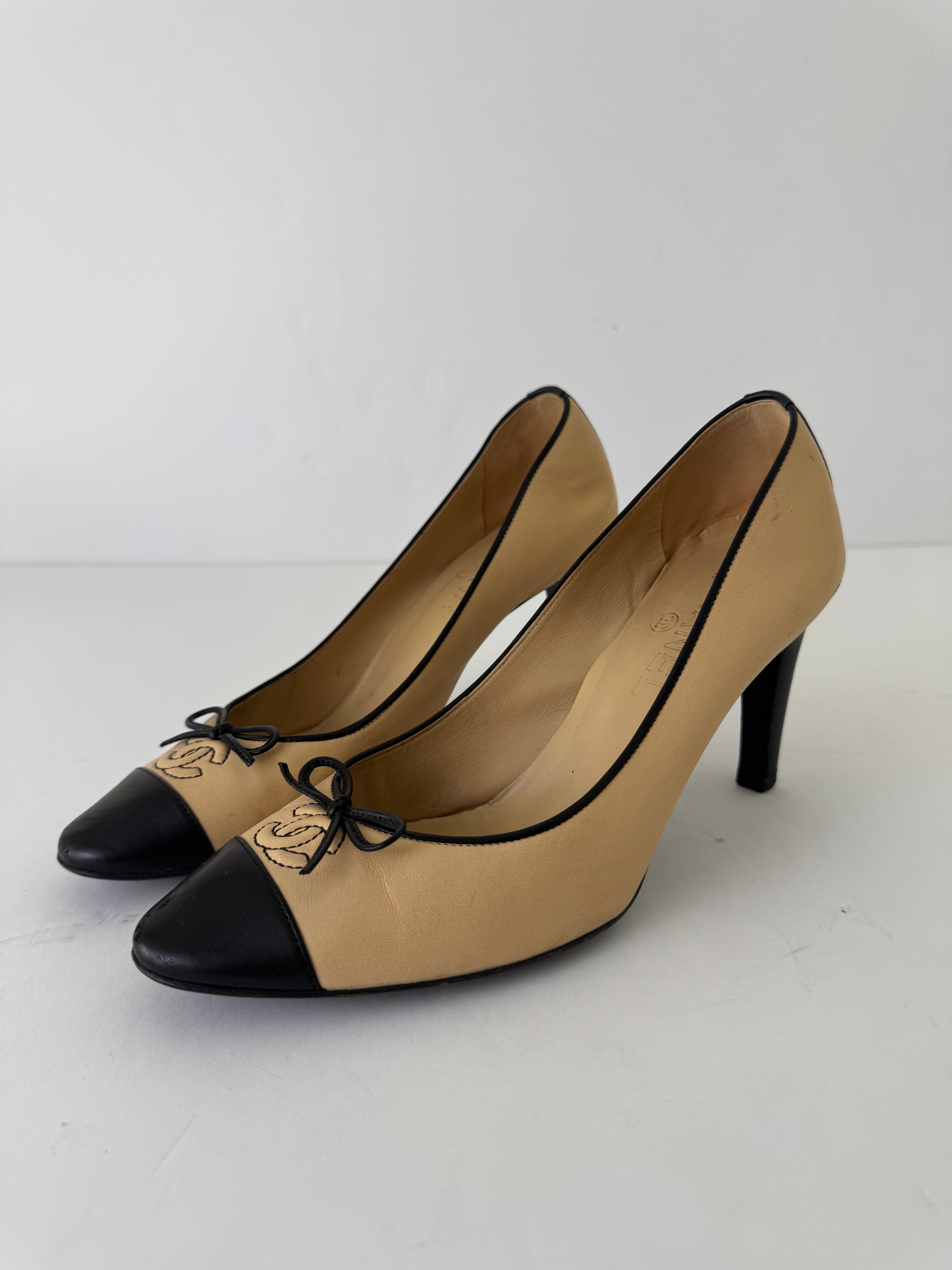Chanel Vintage Pumps 37.5