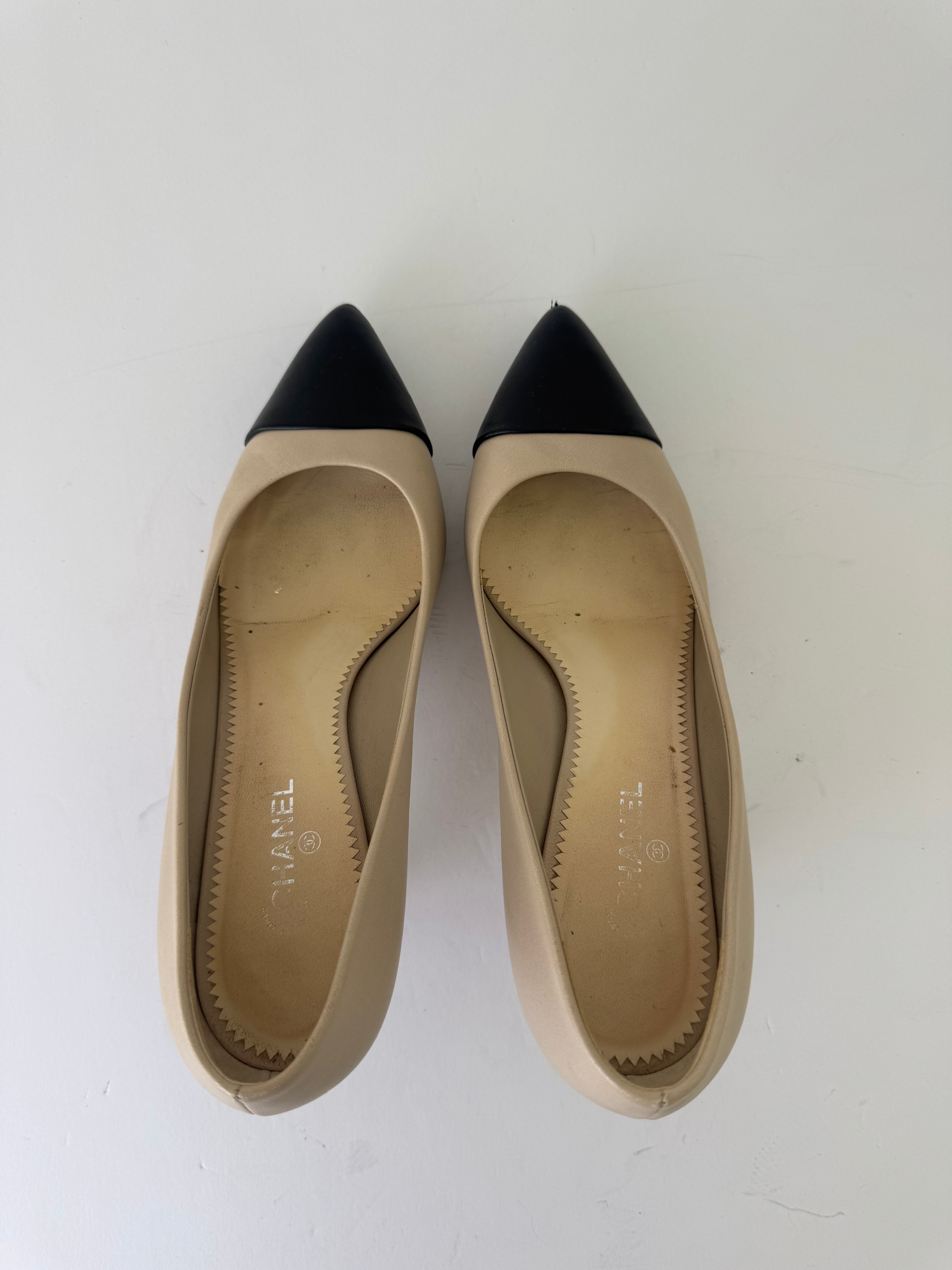 Chanel Vintage Pumps 38