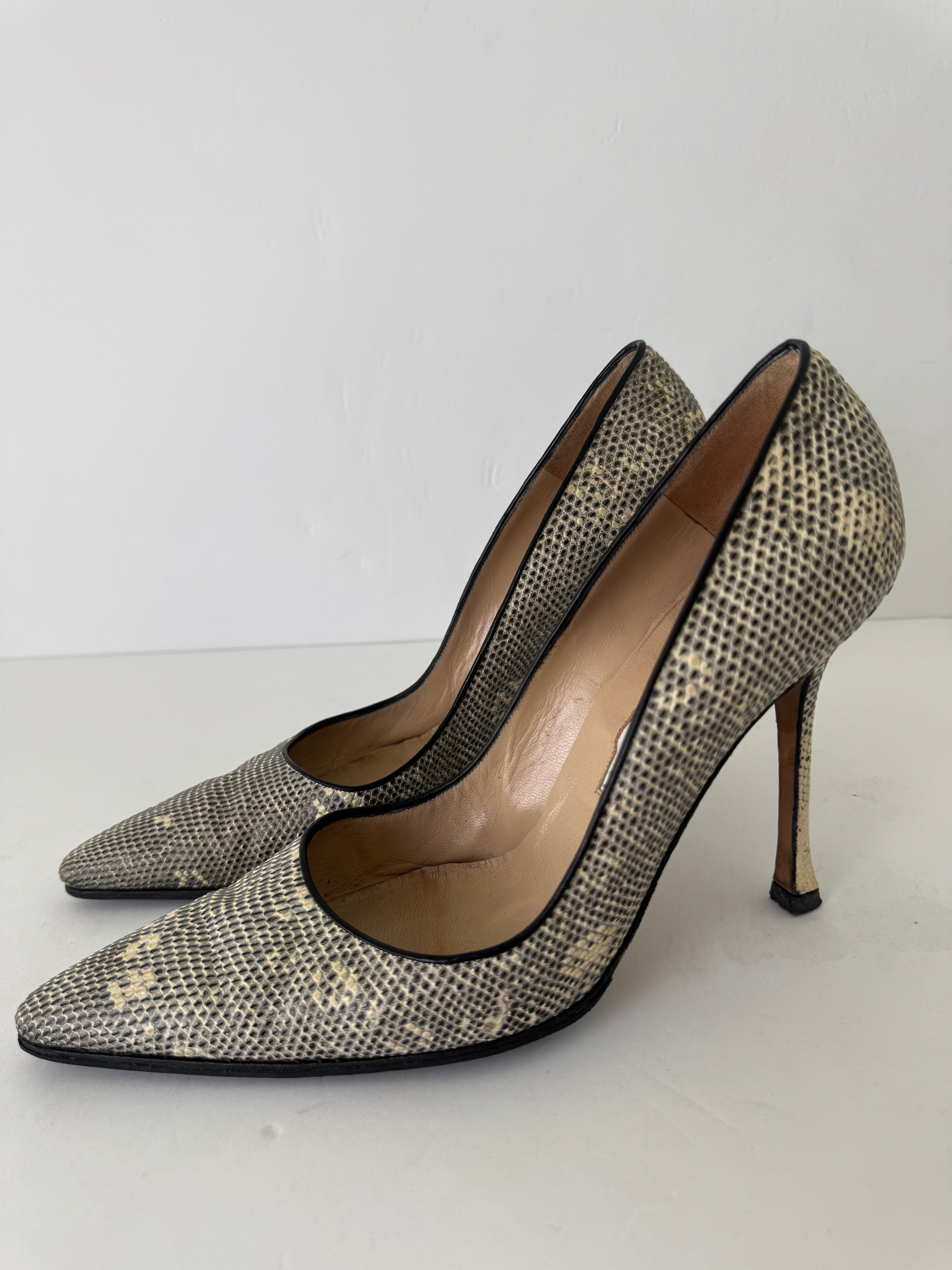 Manolo Blahnik Lizard Embossed Heels 40.5