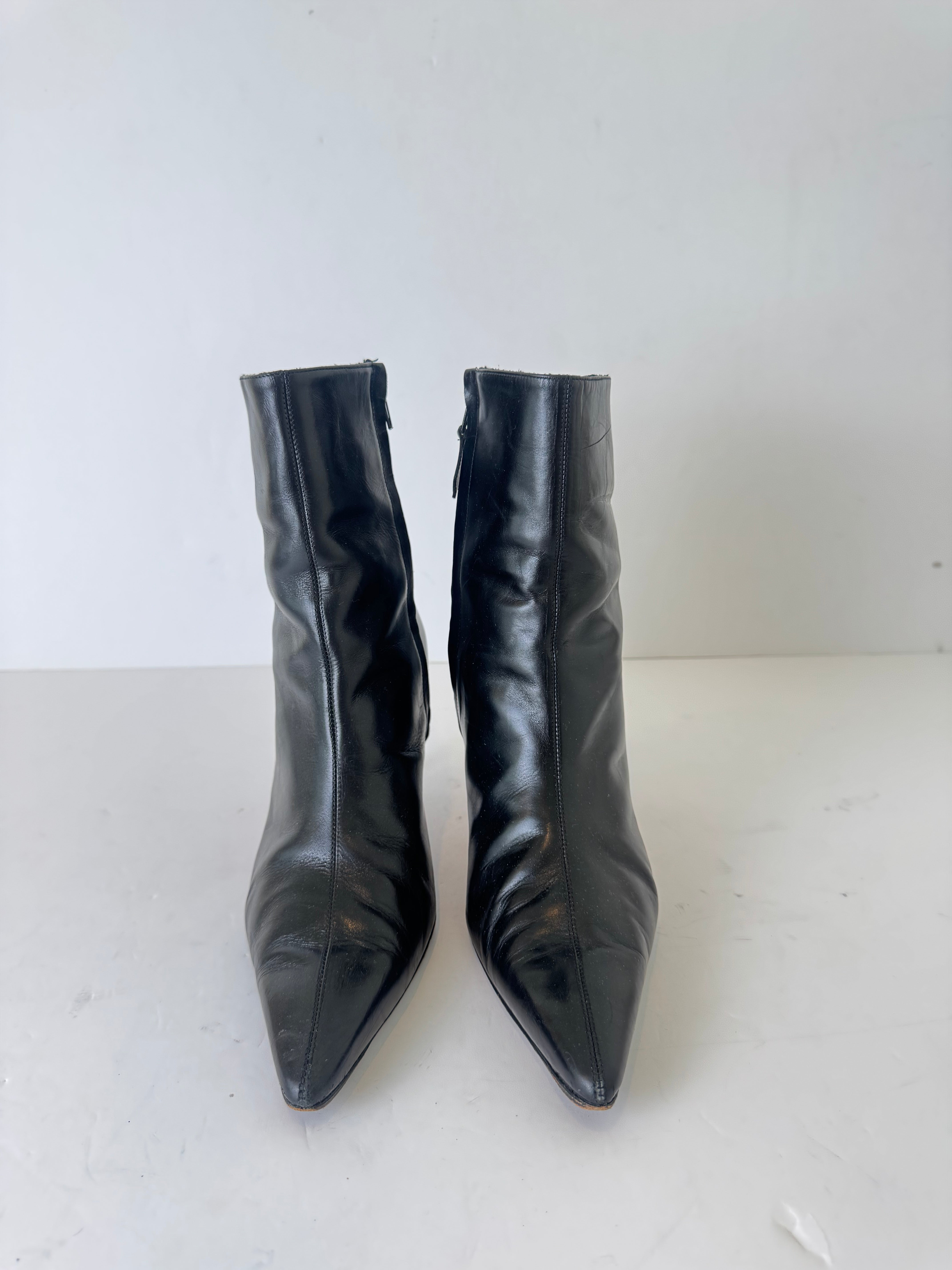 Manolo Blahnik Black Leather Booties 40.5