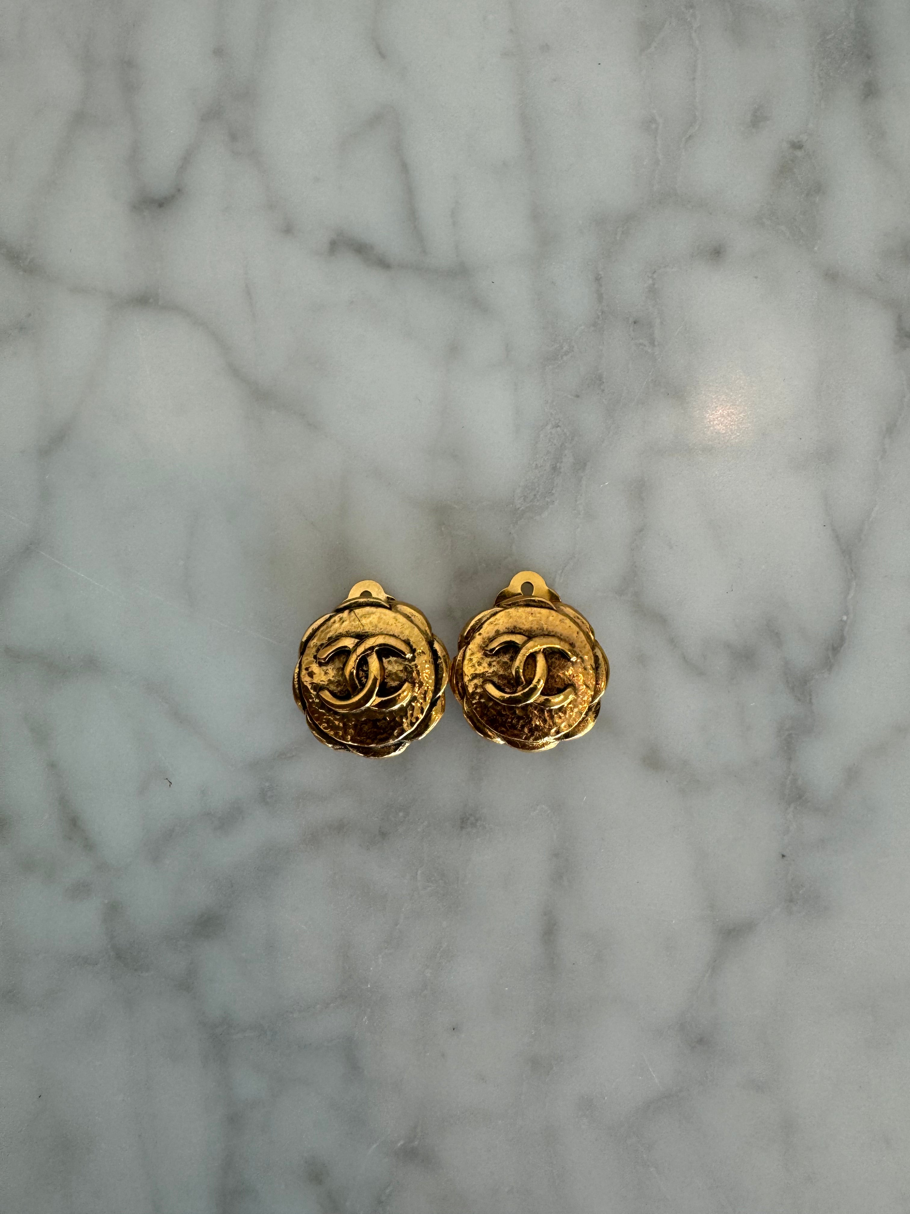 Chanel Gold CC Clip On Earring