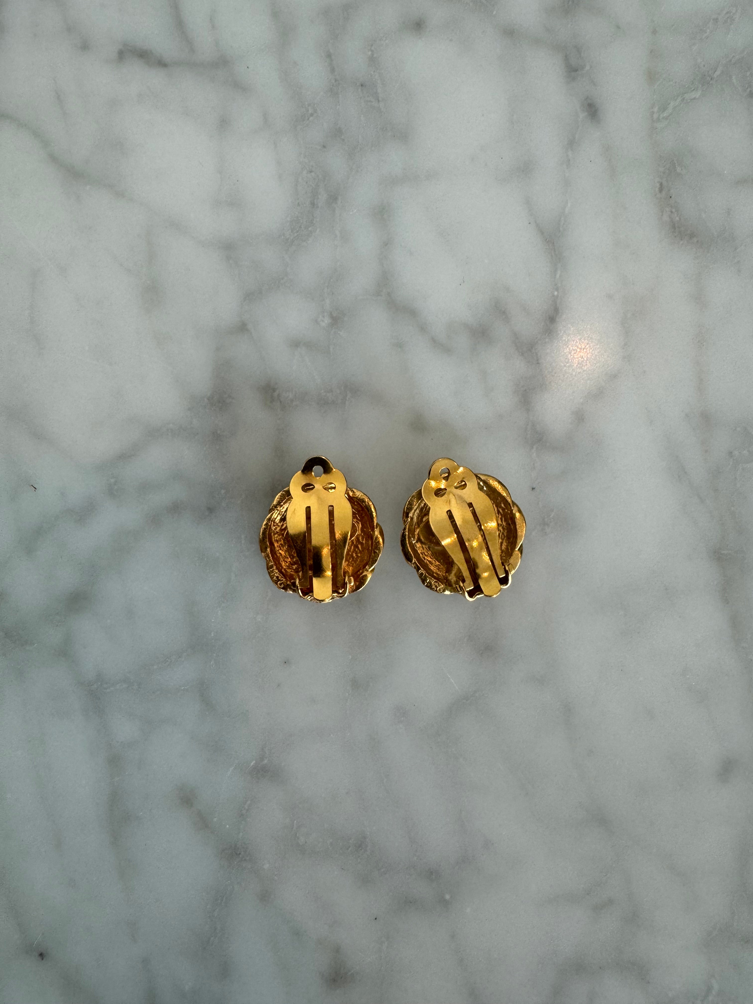 Chanel Gold CC Clip On Earring