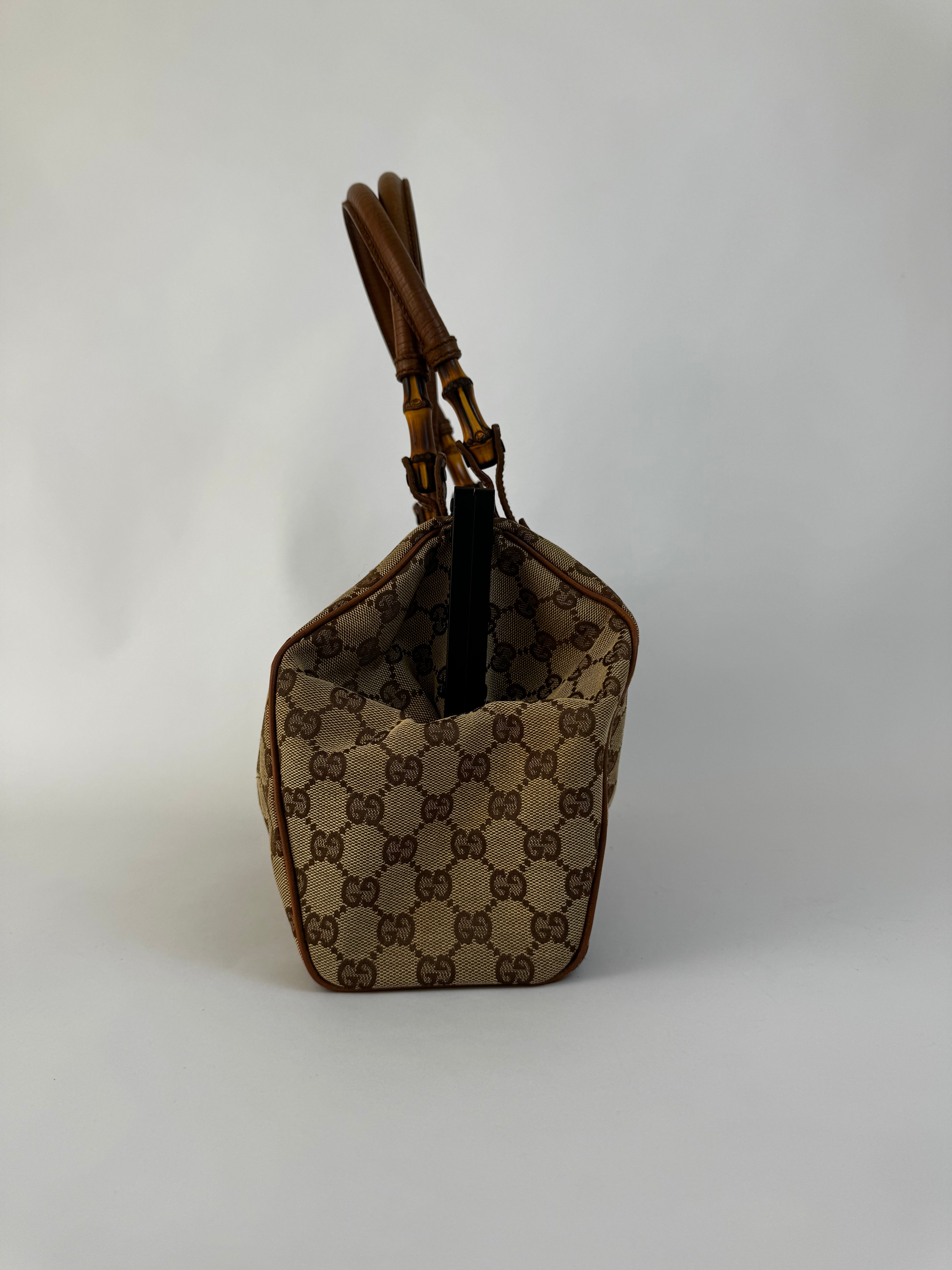 Gucci Vintage GG Supreme Shoulder Bag