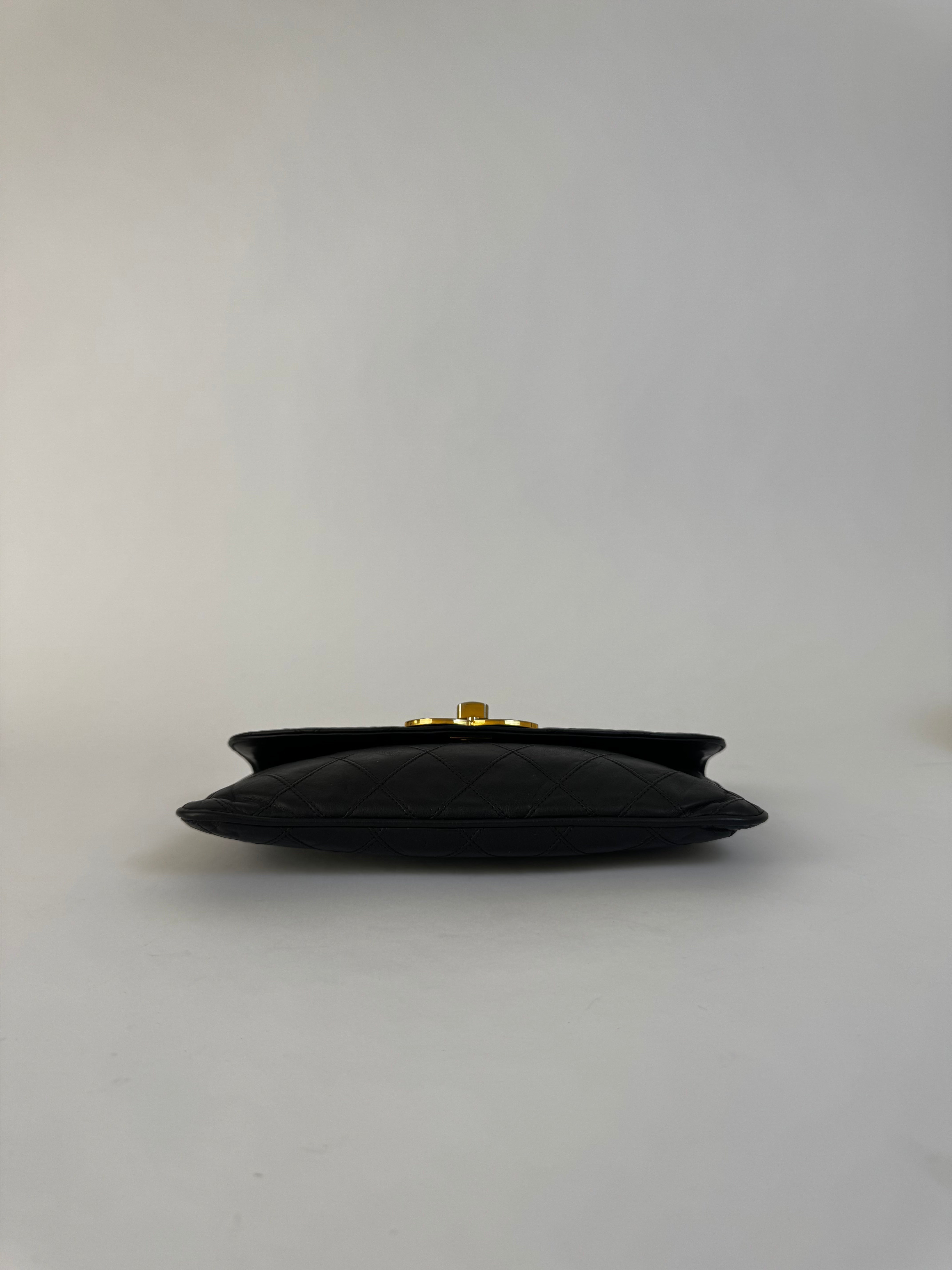 Chanel Jumbo CC Vintage Clutch