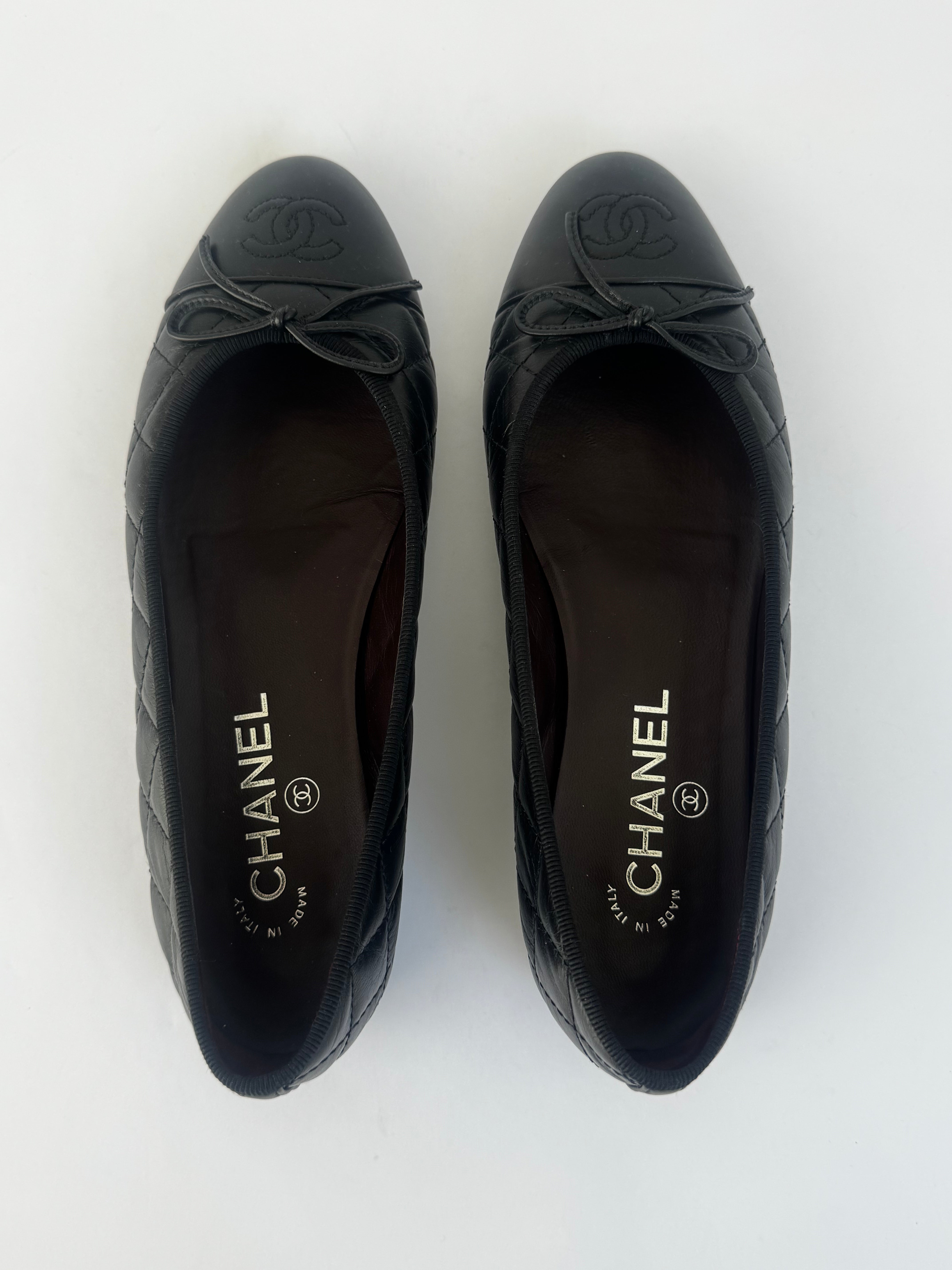 Chanel Black Quilted Ballet Flats - 37.5