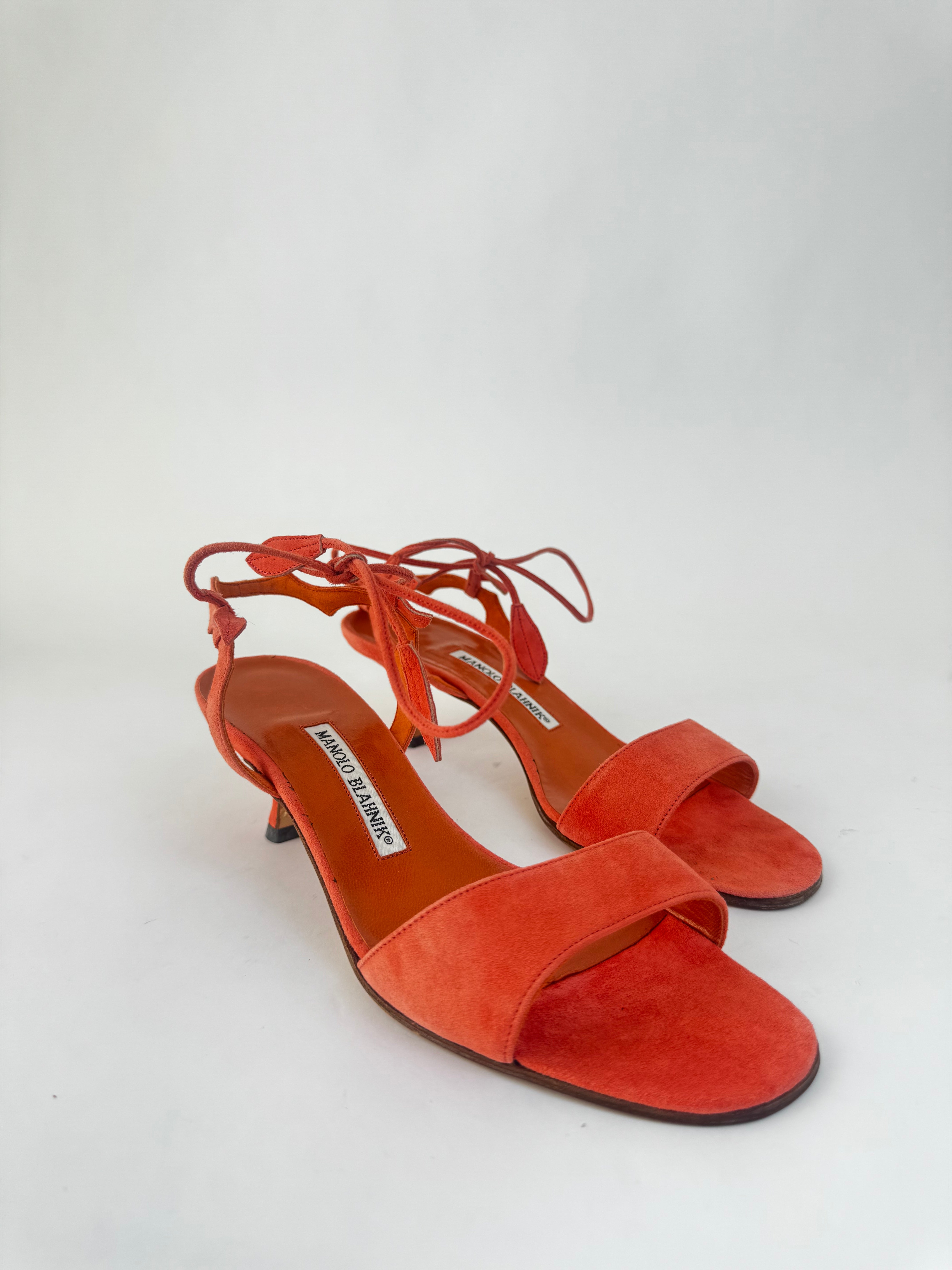 Manolo Blahnik Coral Lace-Up Sandals - 39