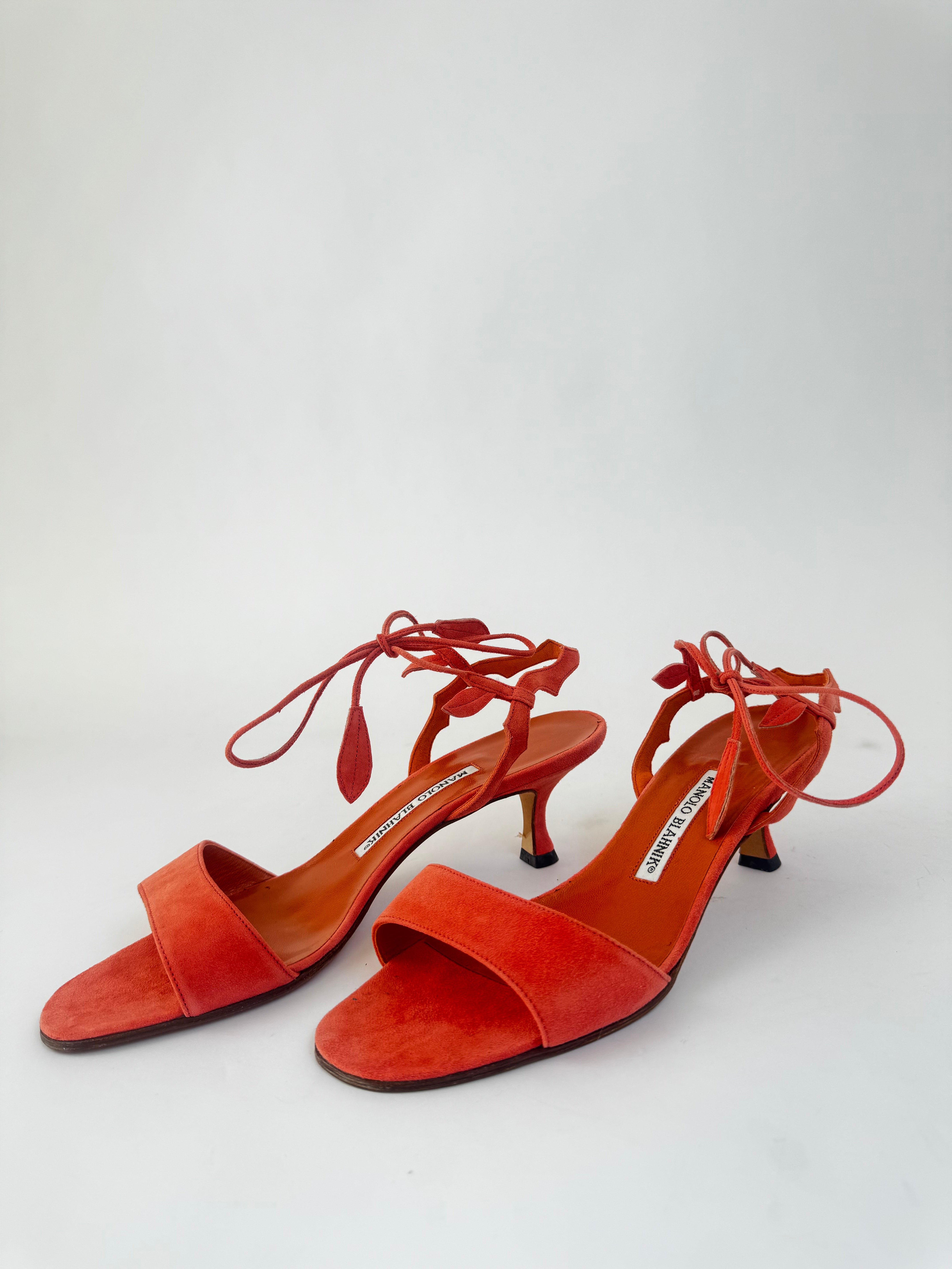 Manolo Blahnik Coral Lace-Up Sandals - 39