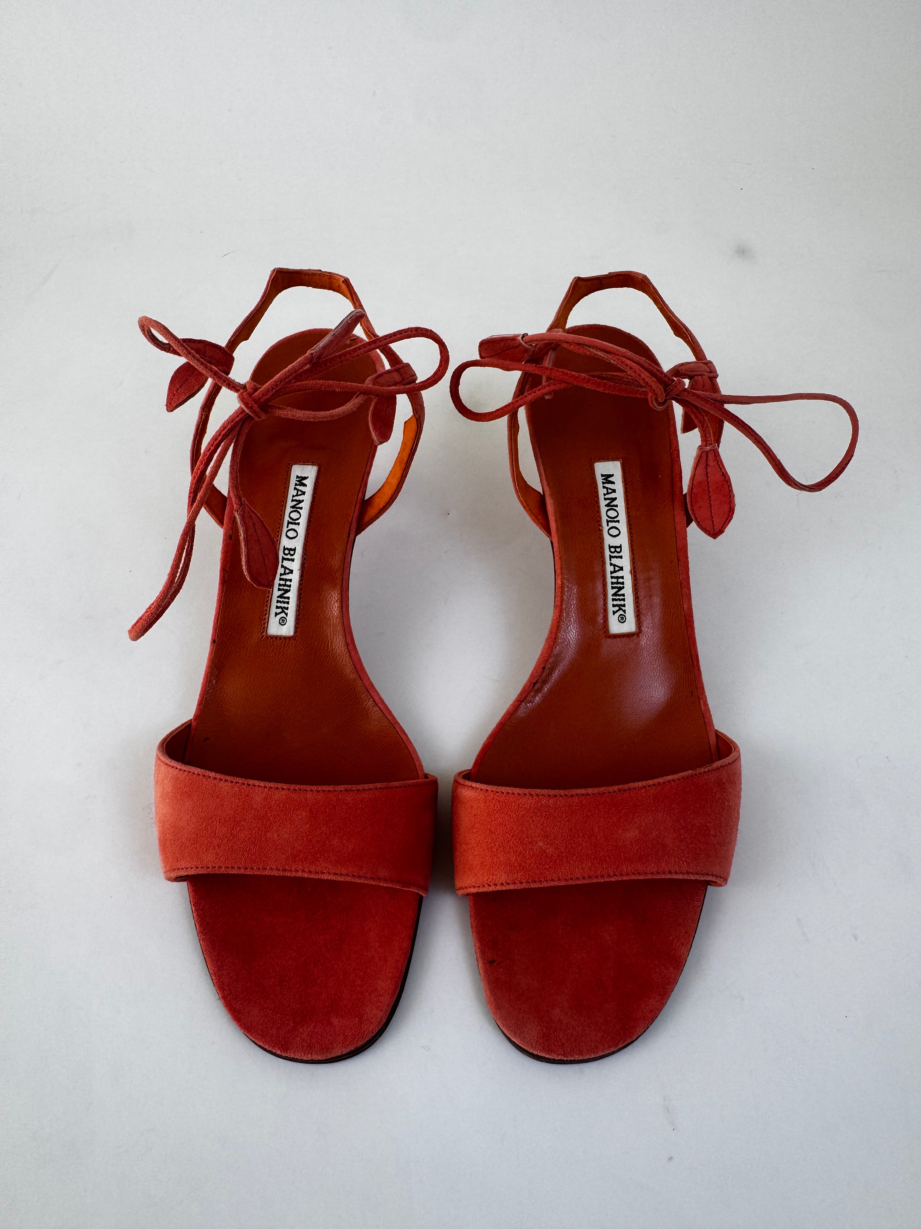 Manolo Blahnik Coral Lace-Up Sandals - 39