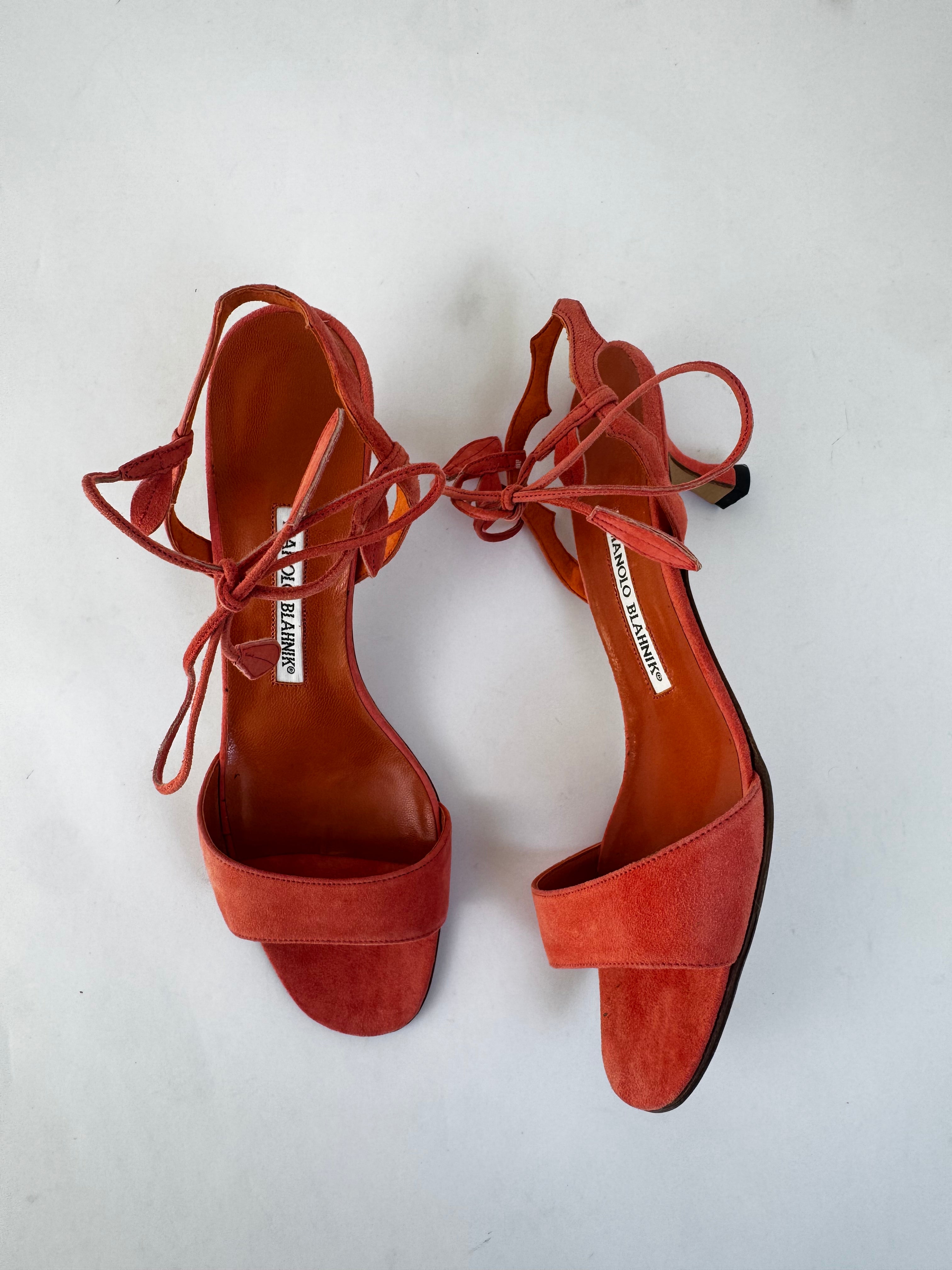 Manolo Blahnik Coral Lace-Up Sandals - 39