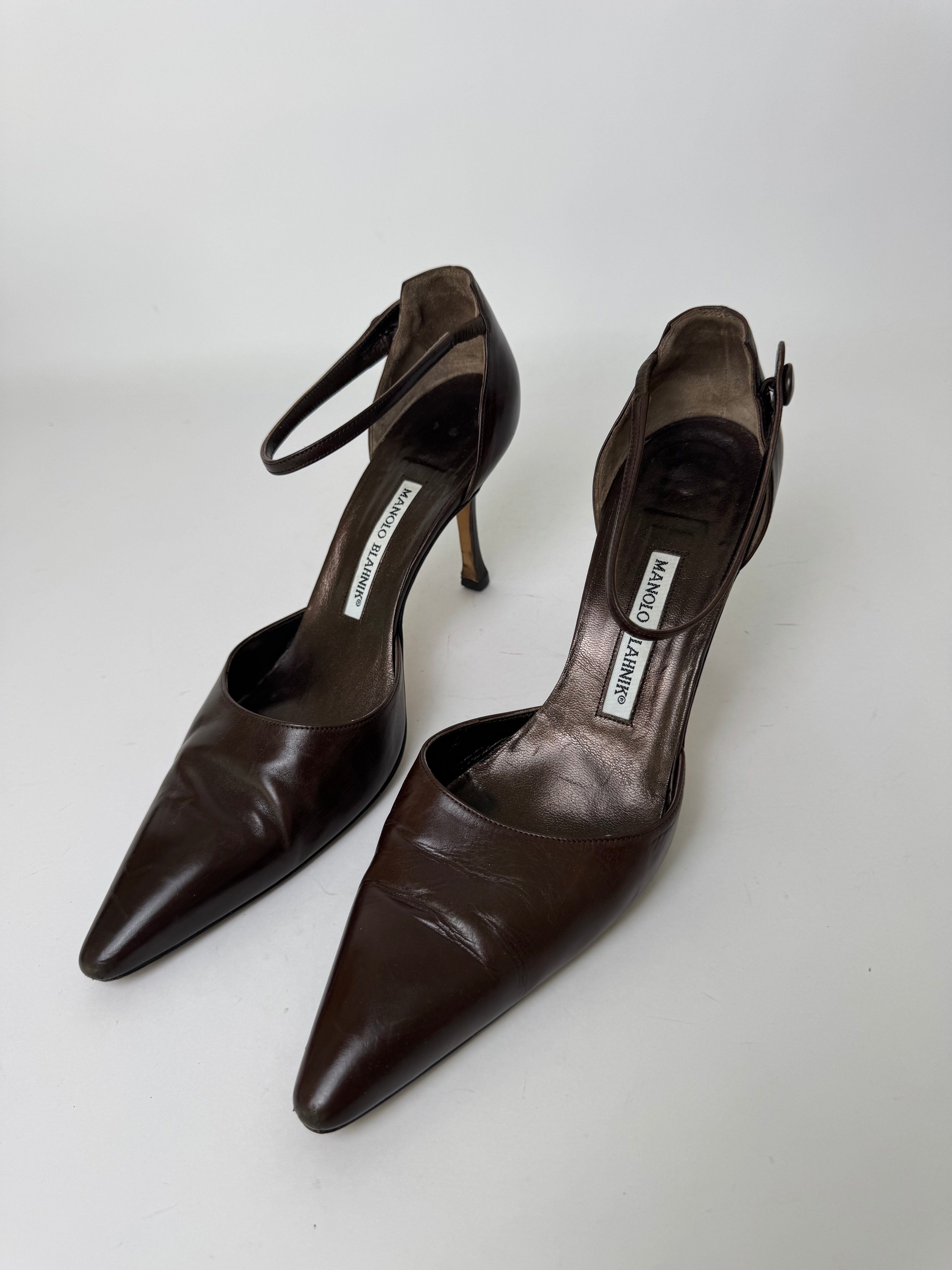 Manolo Blahnik Brown Leather D’Orsay Pumps 39.5