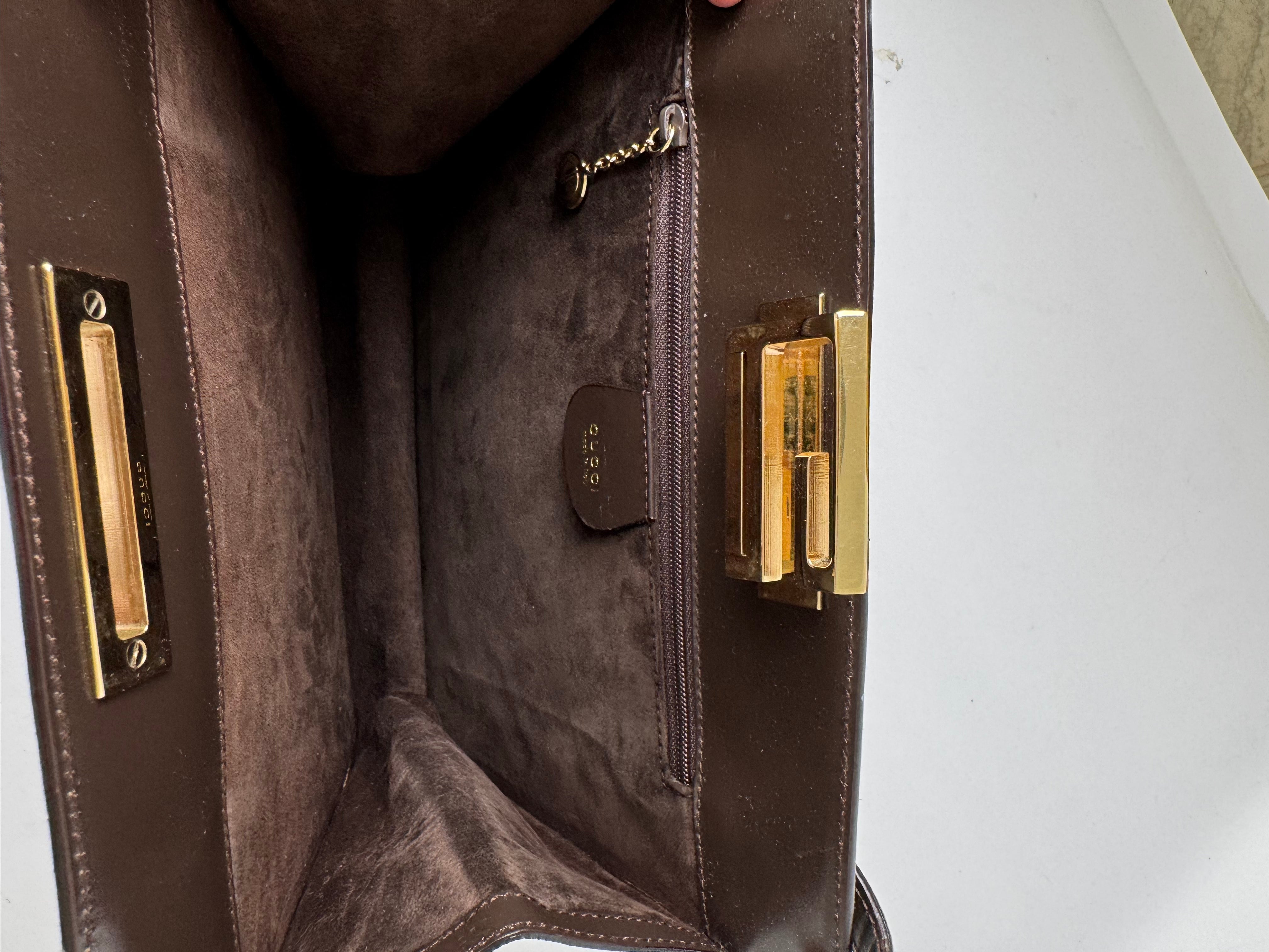 Gucci Signature Shoulder Bag
