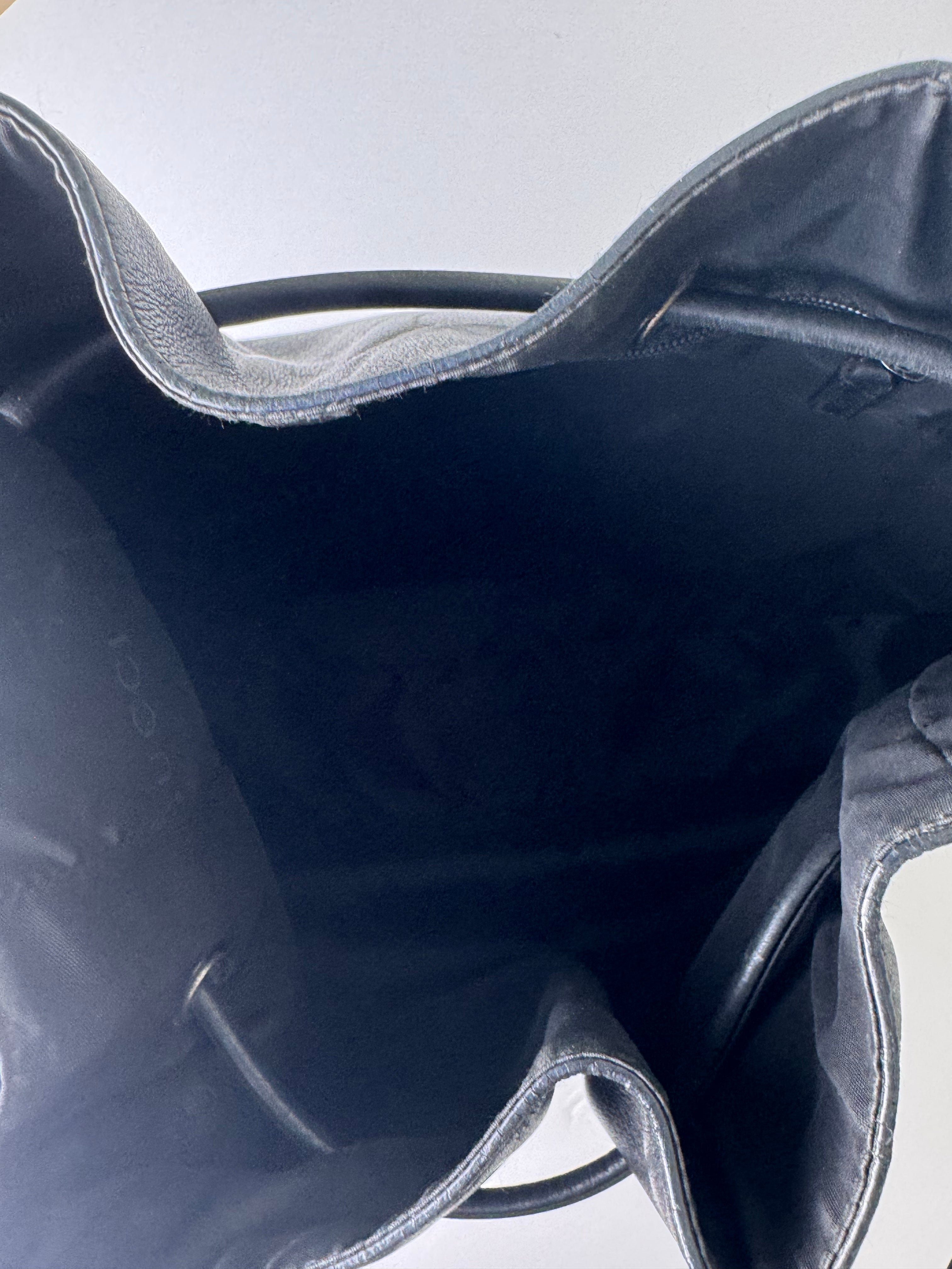 Gucci Black Leather Bucket Bag