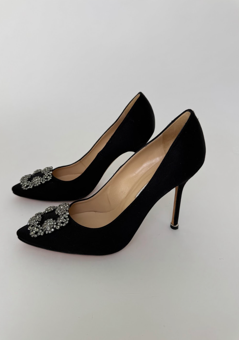 Manolo Blahnik Hangisi Black Satin Pumps 39