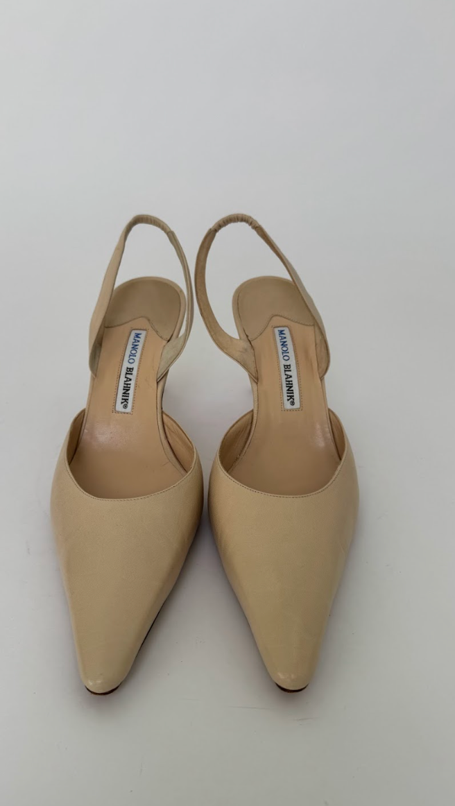 Manolo Blahnik Beige Slingbacks 41