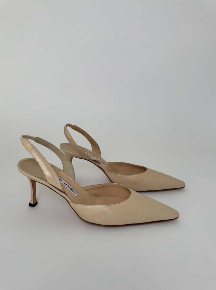 Manolo Blahnik Beige Slingbacks 41