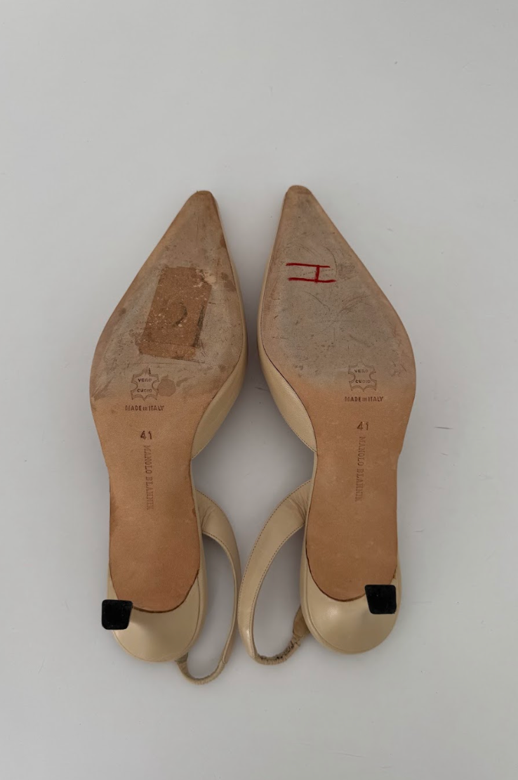 Manolo Blahnik Beige Slingbacks 41